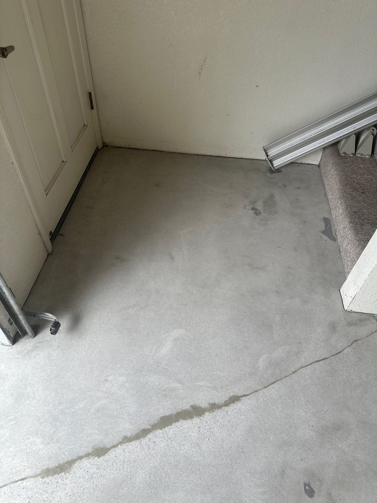Garage Floor Resurfacing and Coyote Chip Coating in Morro Bay by MGP Coatings