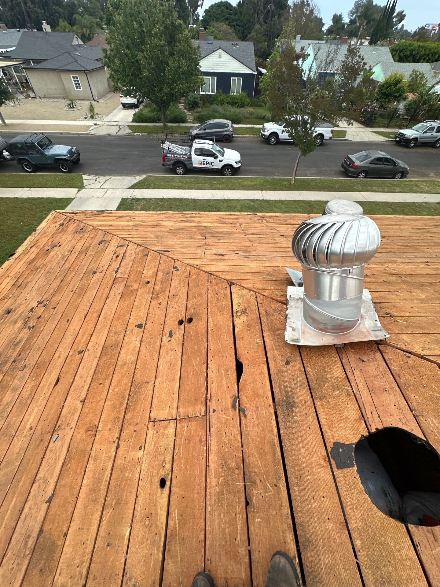 Roof Replacement - Los Angeles, CA 91335 by Epic Roof Replacement