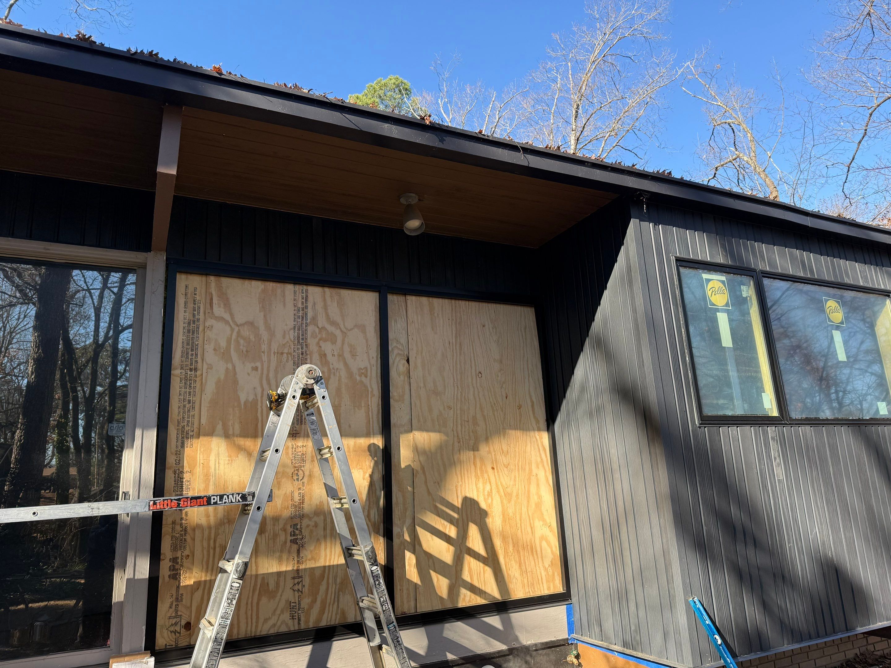 Modern Metal Siding and Deck Railing Renovation in Memphis by Revival Roofing Services