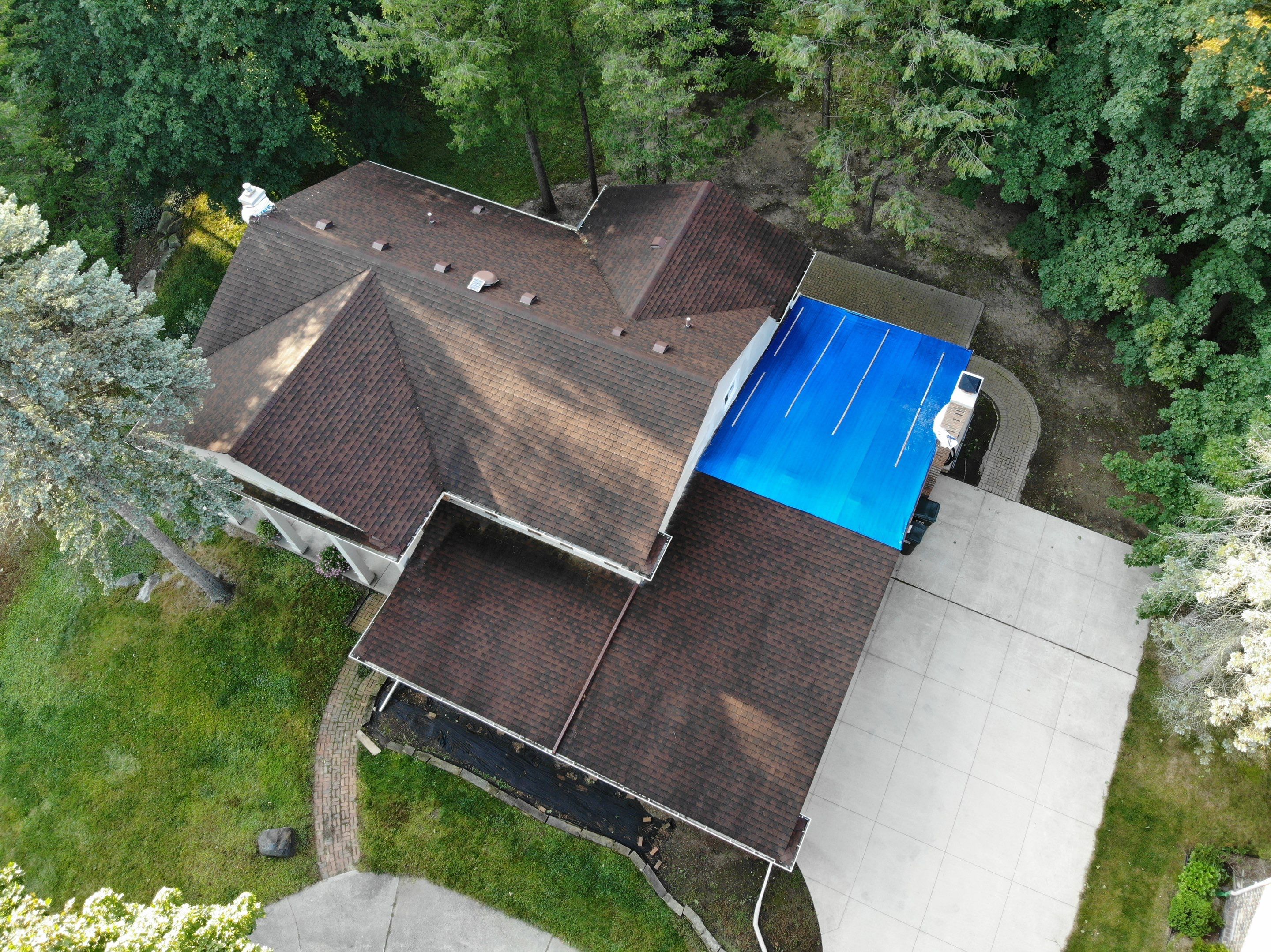 New Roof Installation - Private Residence  by Bloomfield Construction & Restoration