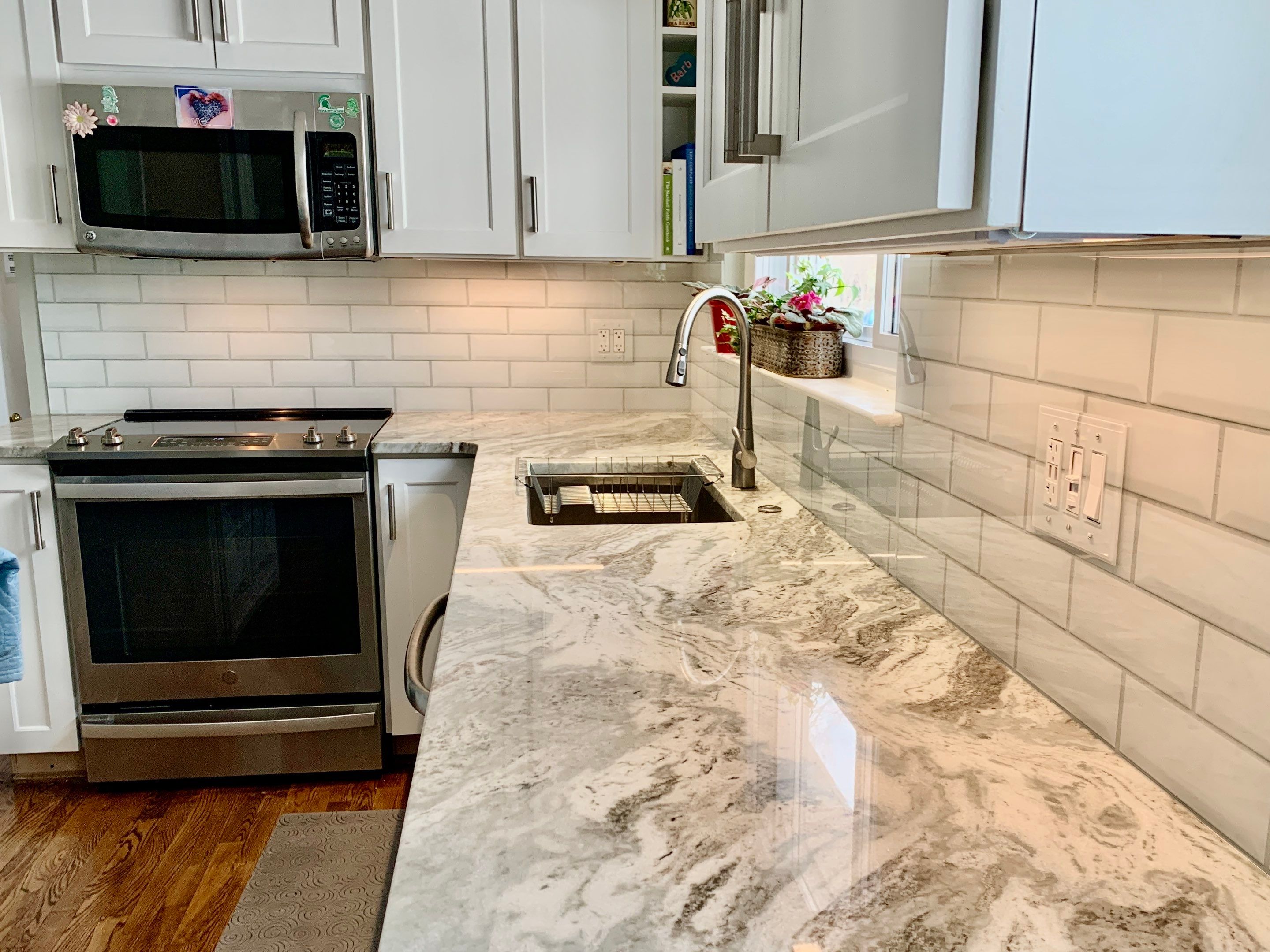 Kitchen Remodel using IMAGIO Solid Glass Backsplash - Beveled Subway Serene by IMAGIO