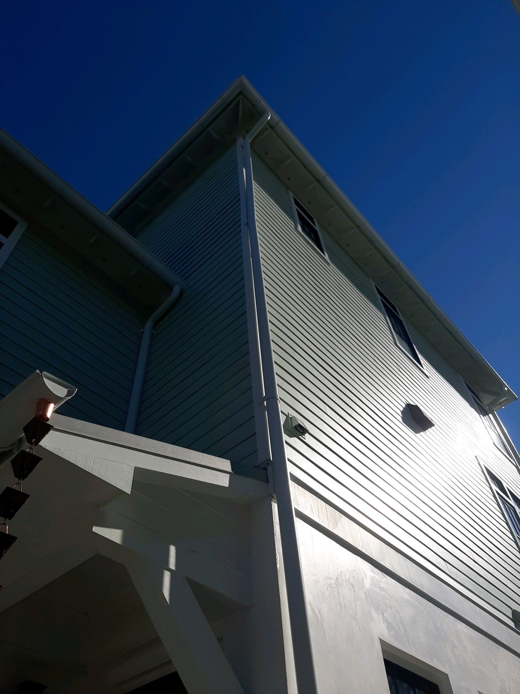 Gutter Installation Using White 6 Inch Seamless Gutters by Gutter Professors