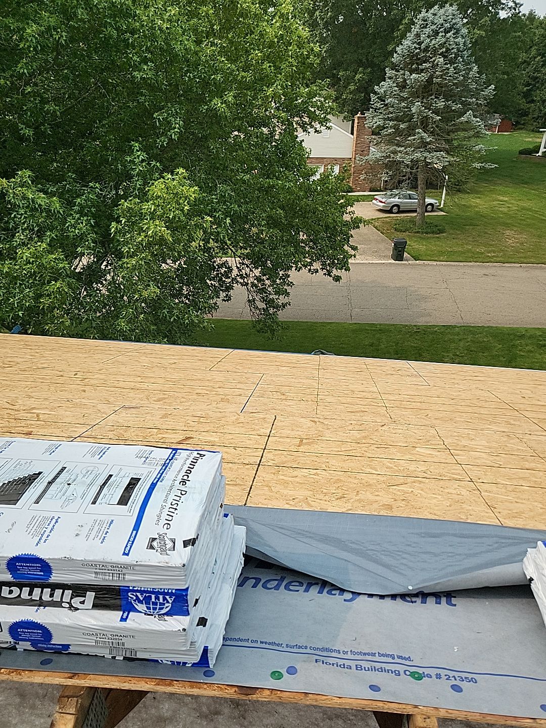 ATLAS PINNACLE COLOR: COASTAL GRANITE by Eagle Eye Roofing