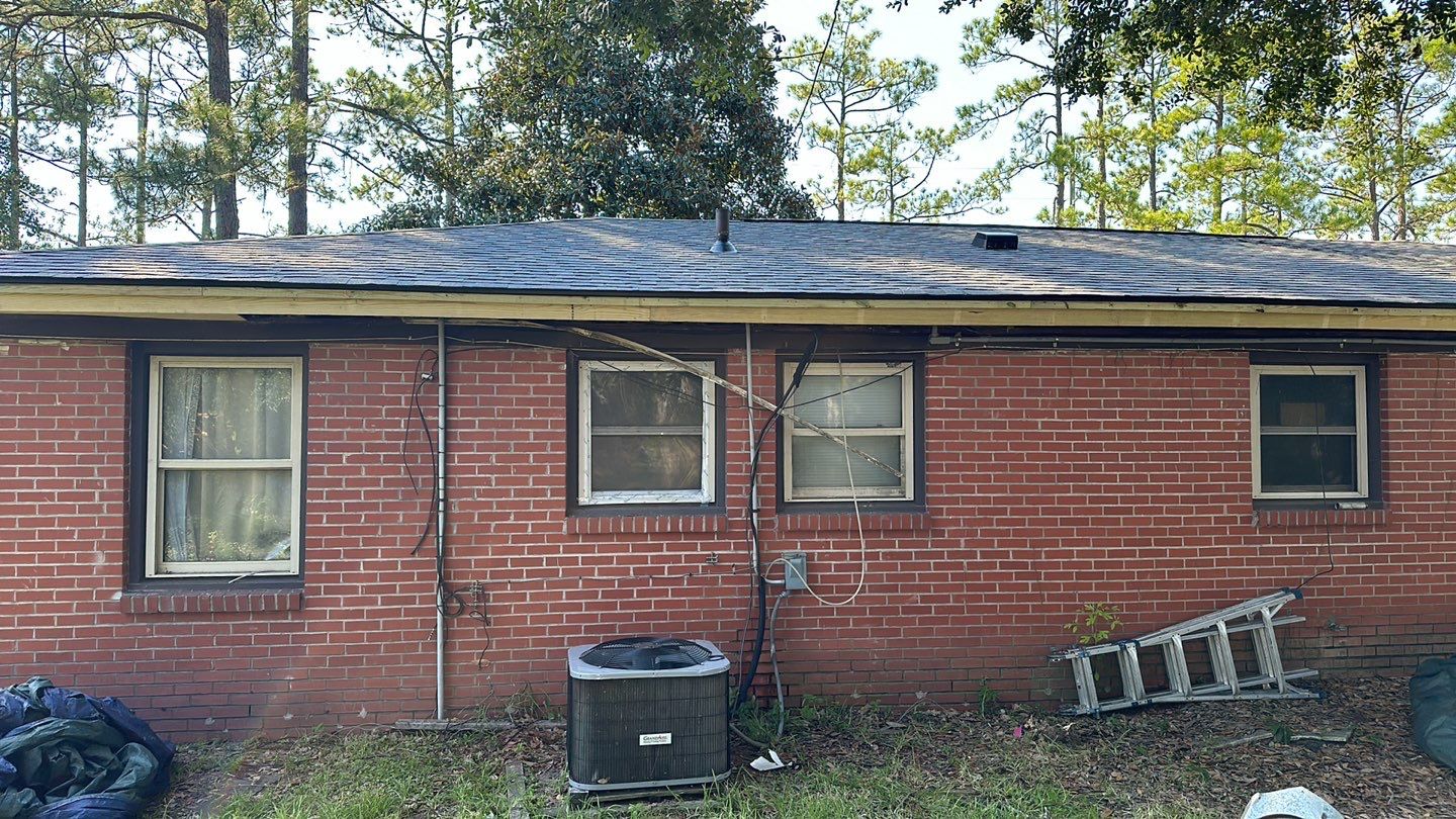Residential Roofing Installation using Owens Corning Oakridge Estate Grey by Talya Roofing