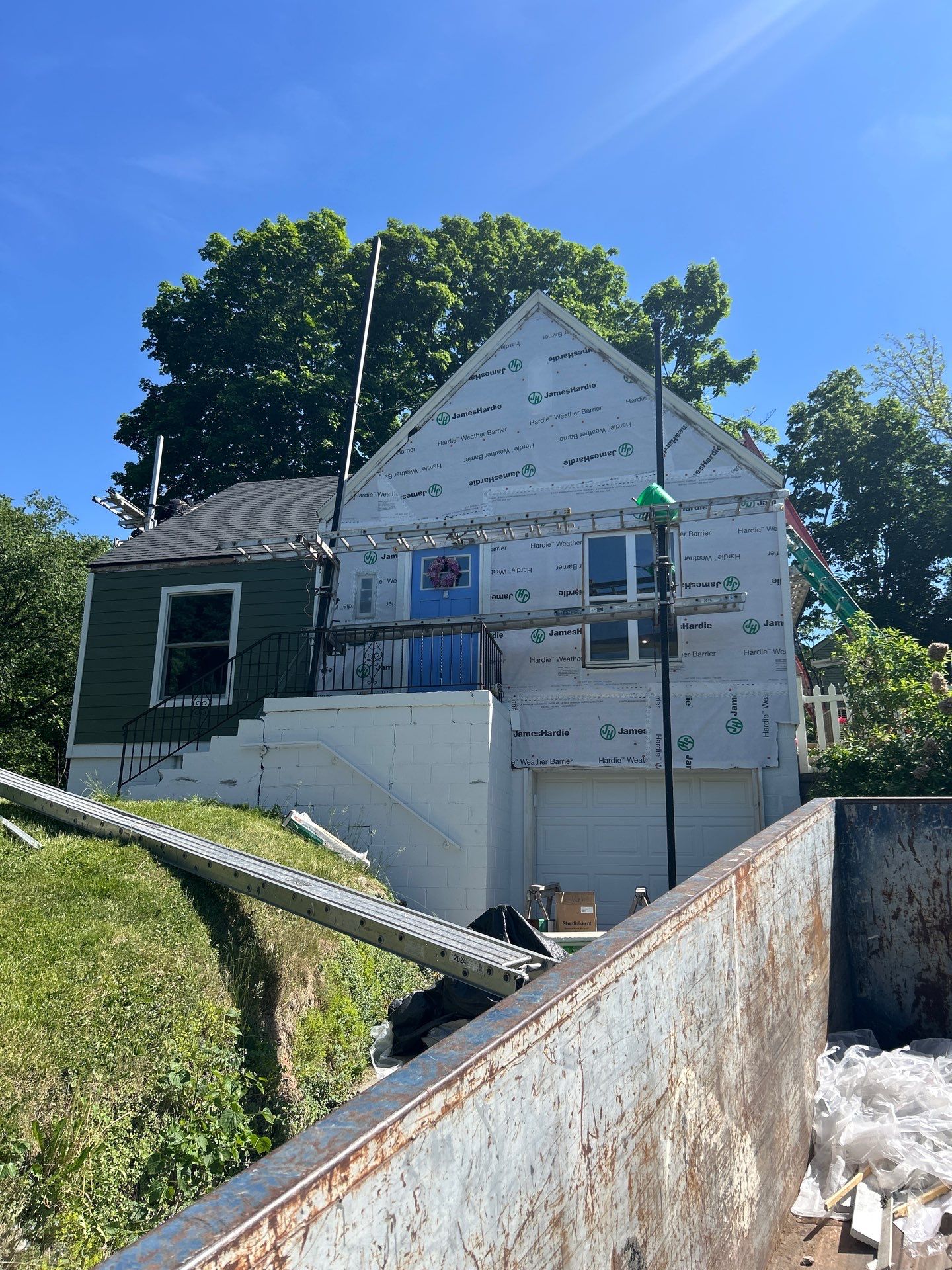 James Hardie Siding Transformation and Window Replacement in Omaha by Carps Complete Exteriors