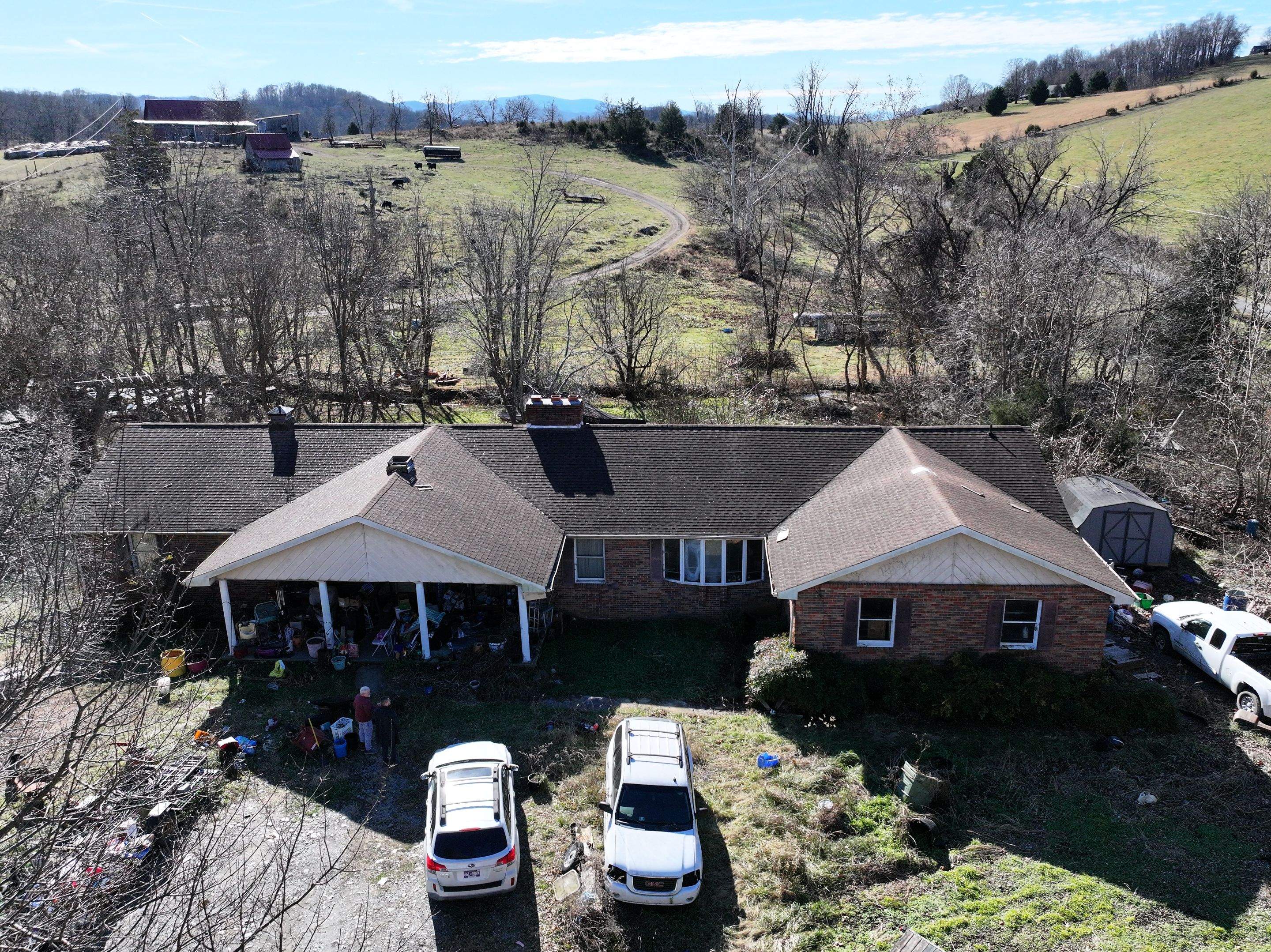 McAmis Residence by Omnia Roofing