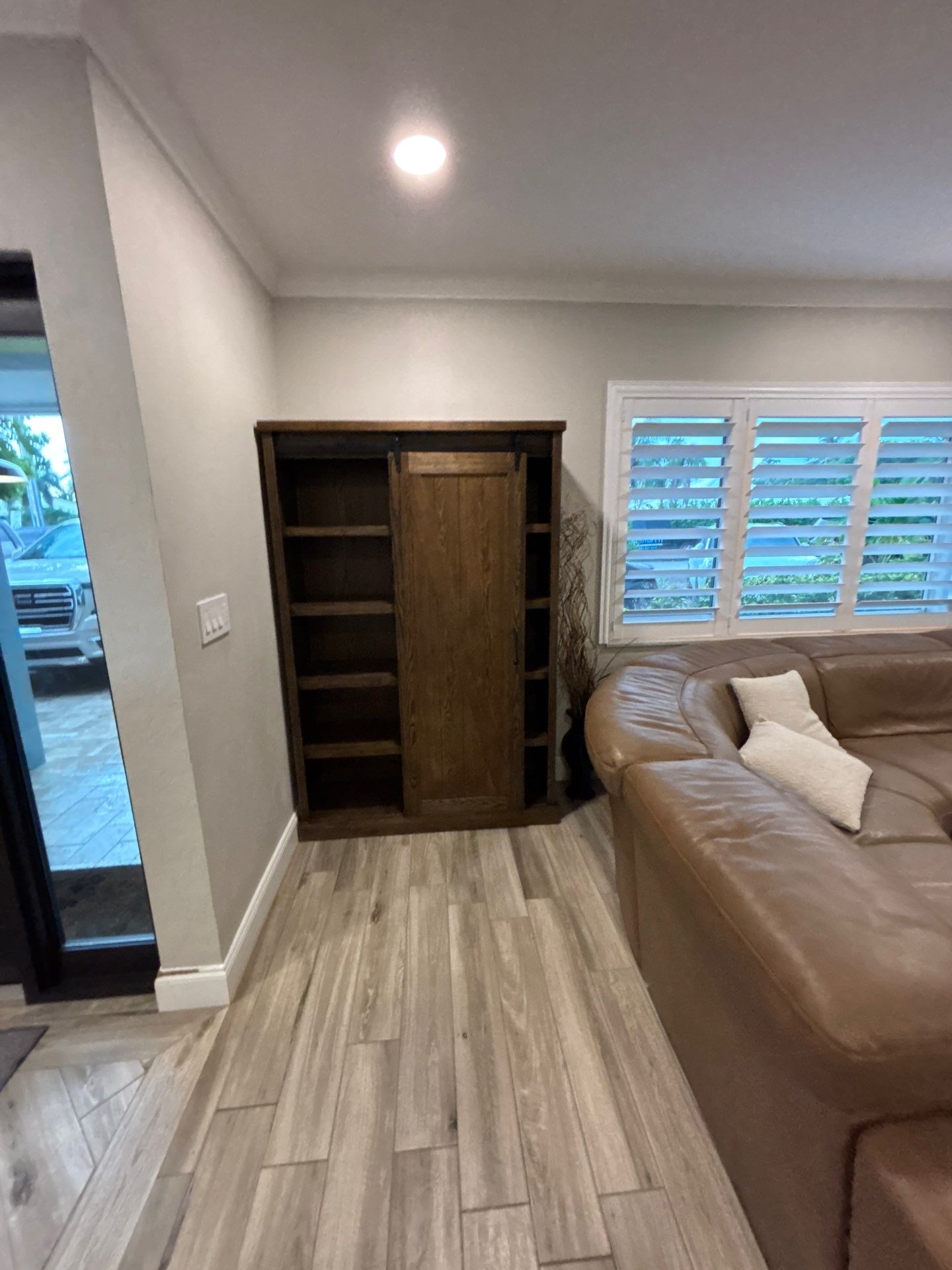 48x48 Flooring - East Boca Raton by Hevi Tile