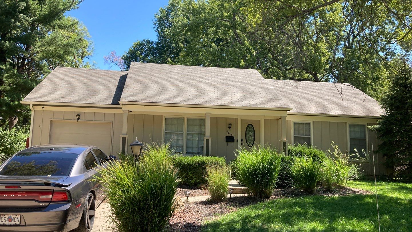 Siding Installation using Exterior Portfolio Vinyl Siding by EEC  Windows, Siding & Roofing 