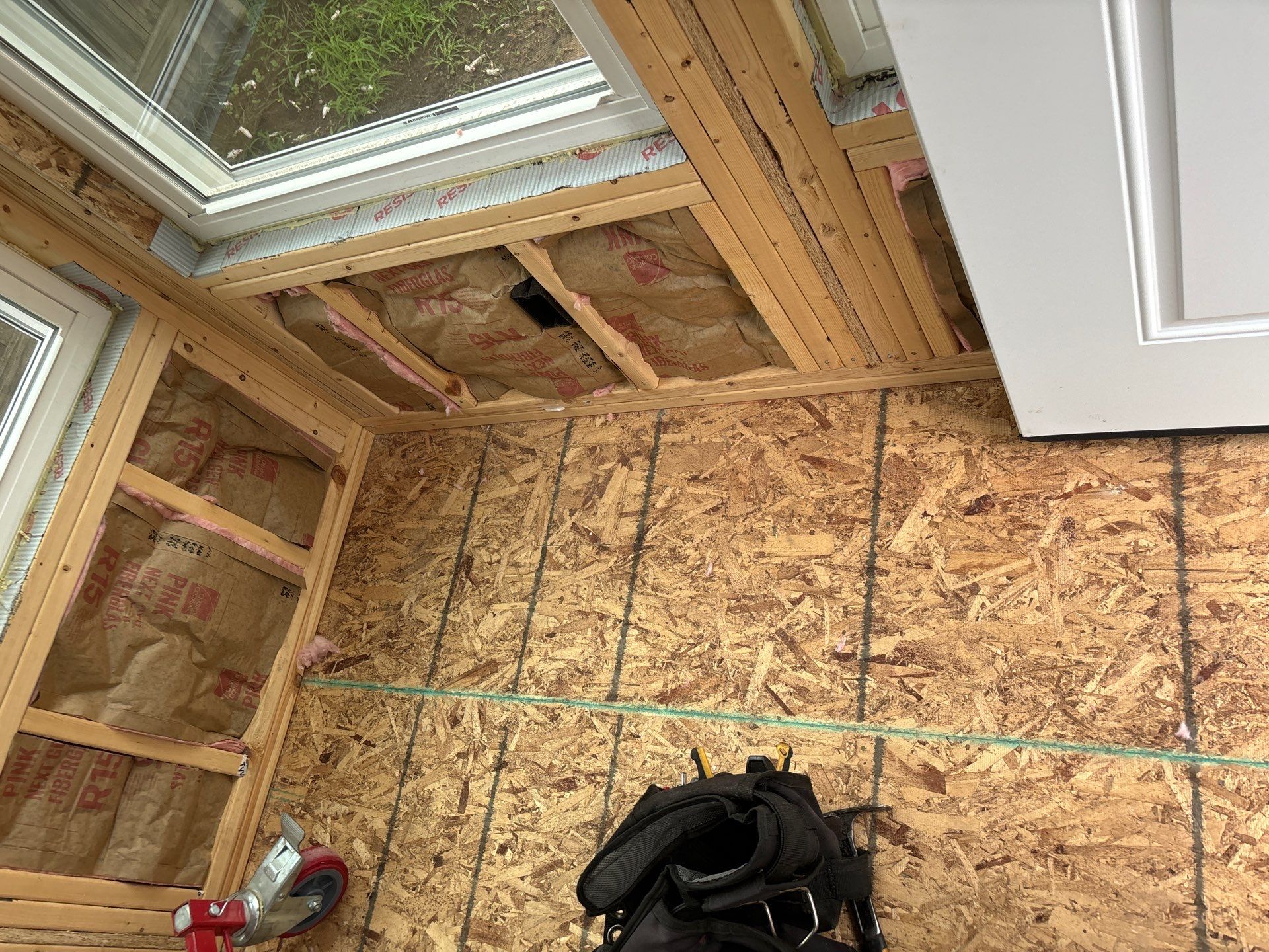 3 Seasons Room by Avalon Roofing and Exteriors