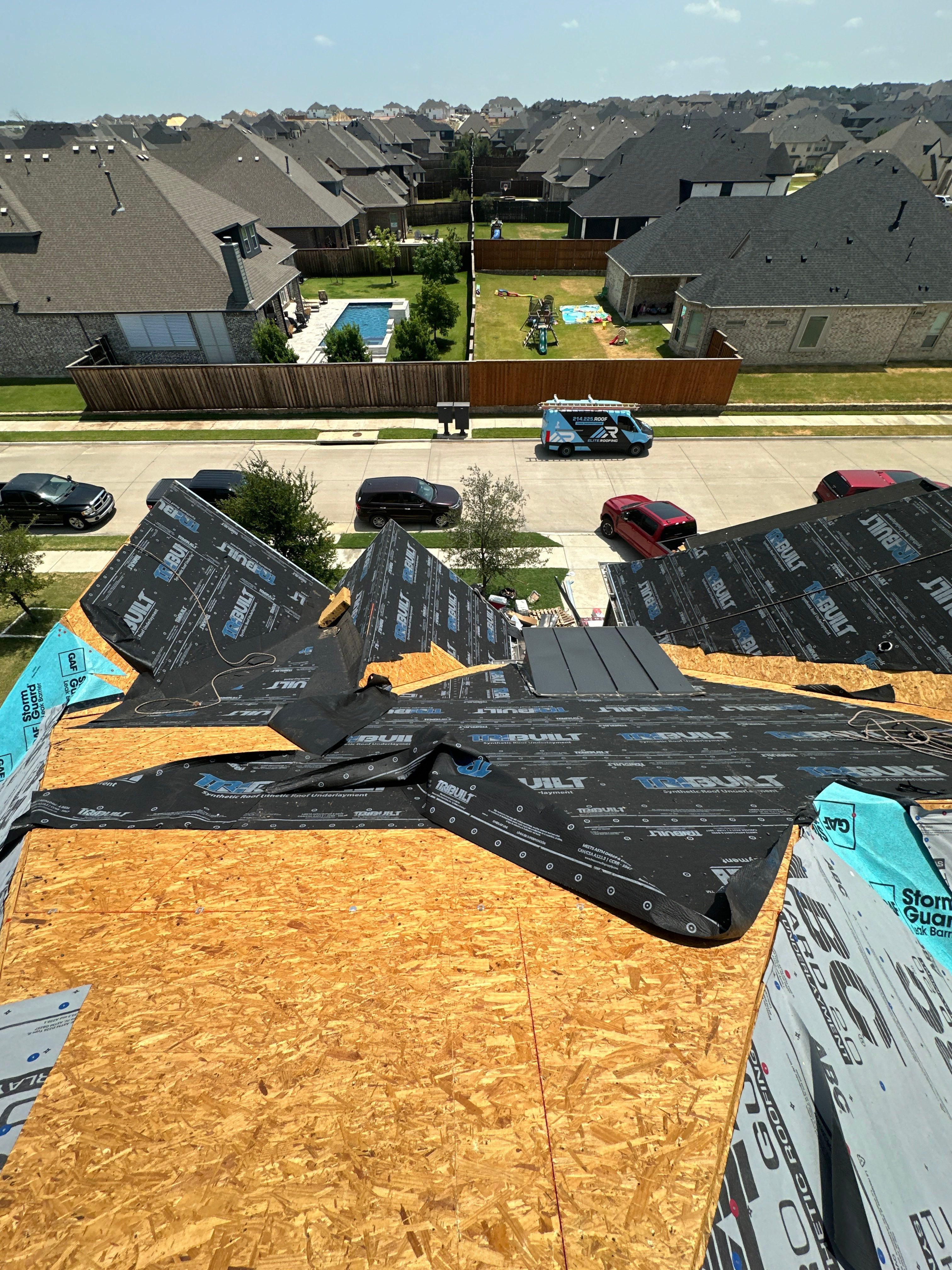 GAF Natural Shadow - Charcoal by Elite Roofing LLC