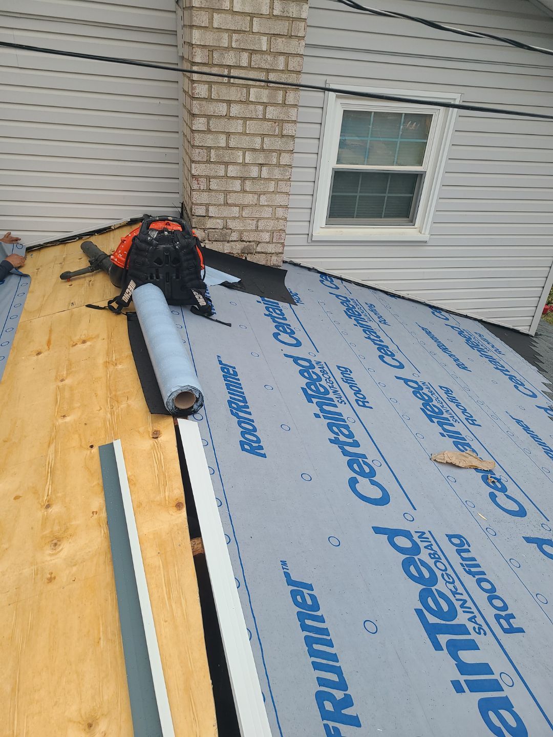 West Springfield: Residential Roof Replacement with CertainTeed Landmark in Colonial Slate by RM Banning, Inc.