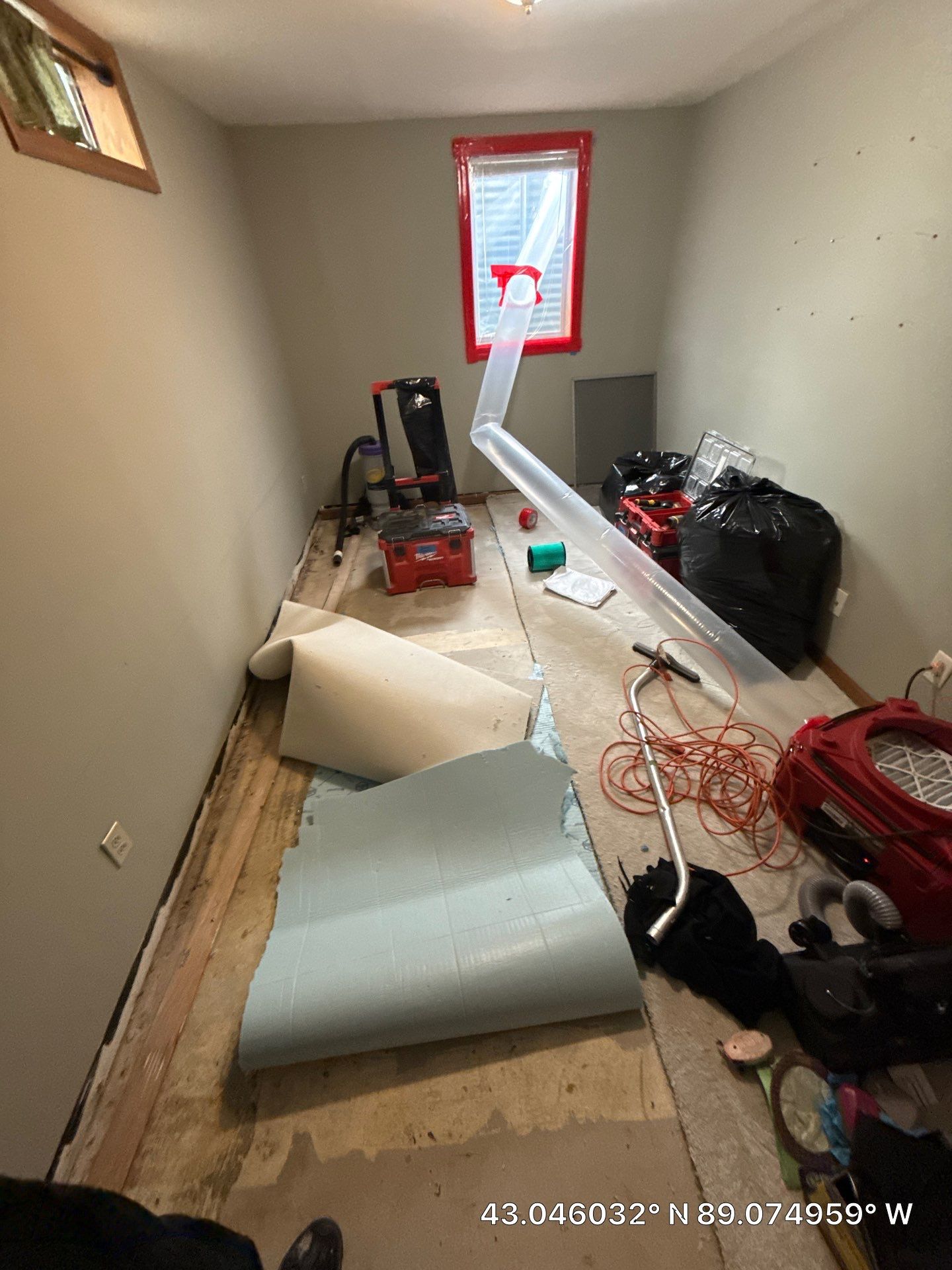 Professional Mold Remediation and Containment Services in Deerfield by Dry Source Property Restoration 