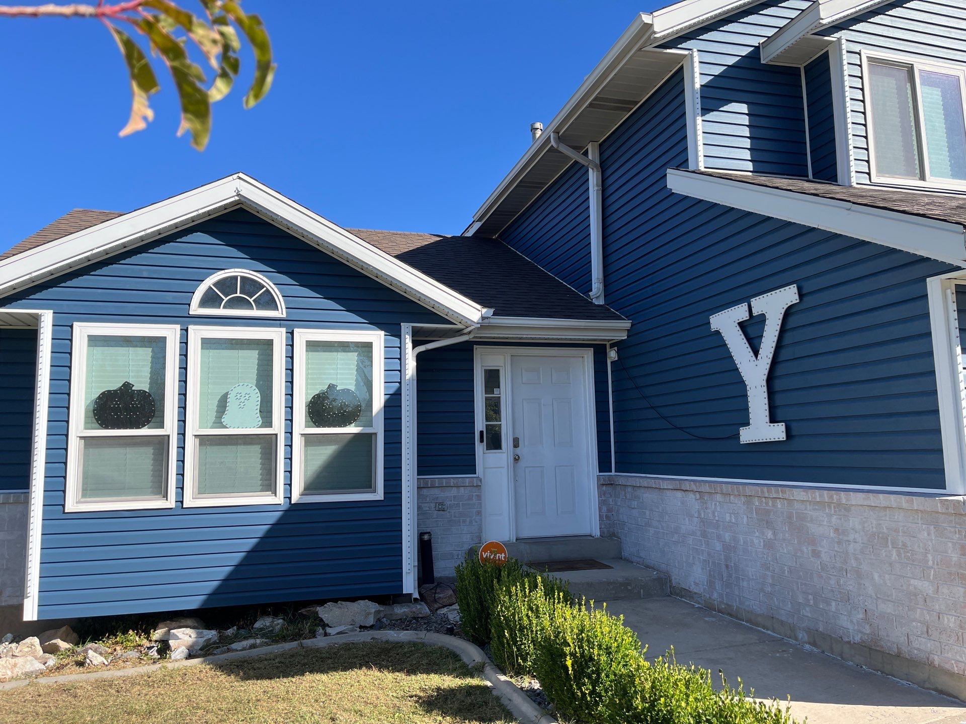 Orem | Complete Vinyl Siding Upgrade | Bayou & White    by Ideal Siding Utah