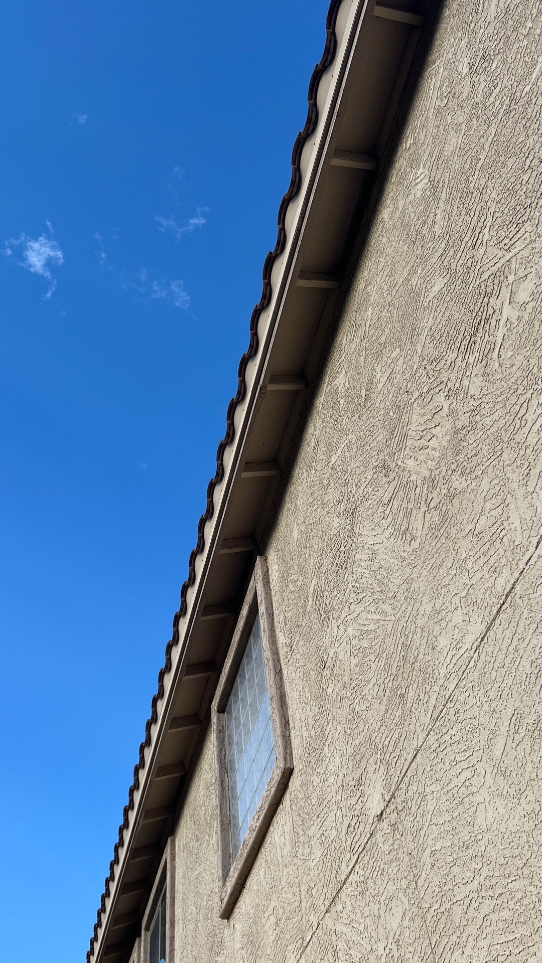 Exterior Painting using Dunn-Edwards EVERSHIELD®  by Crash of Rhinos Painting & Garage Floors