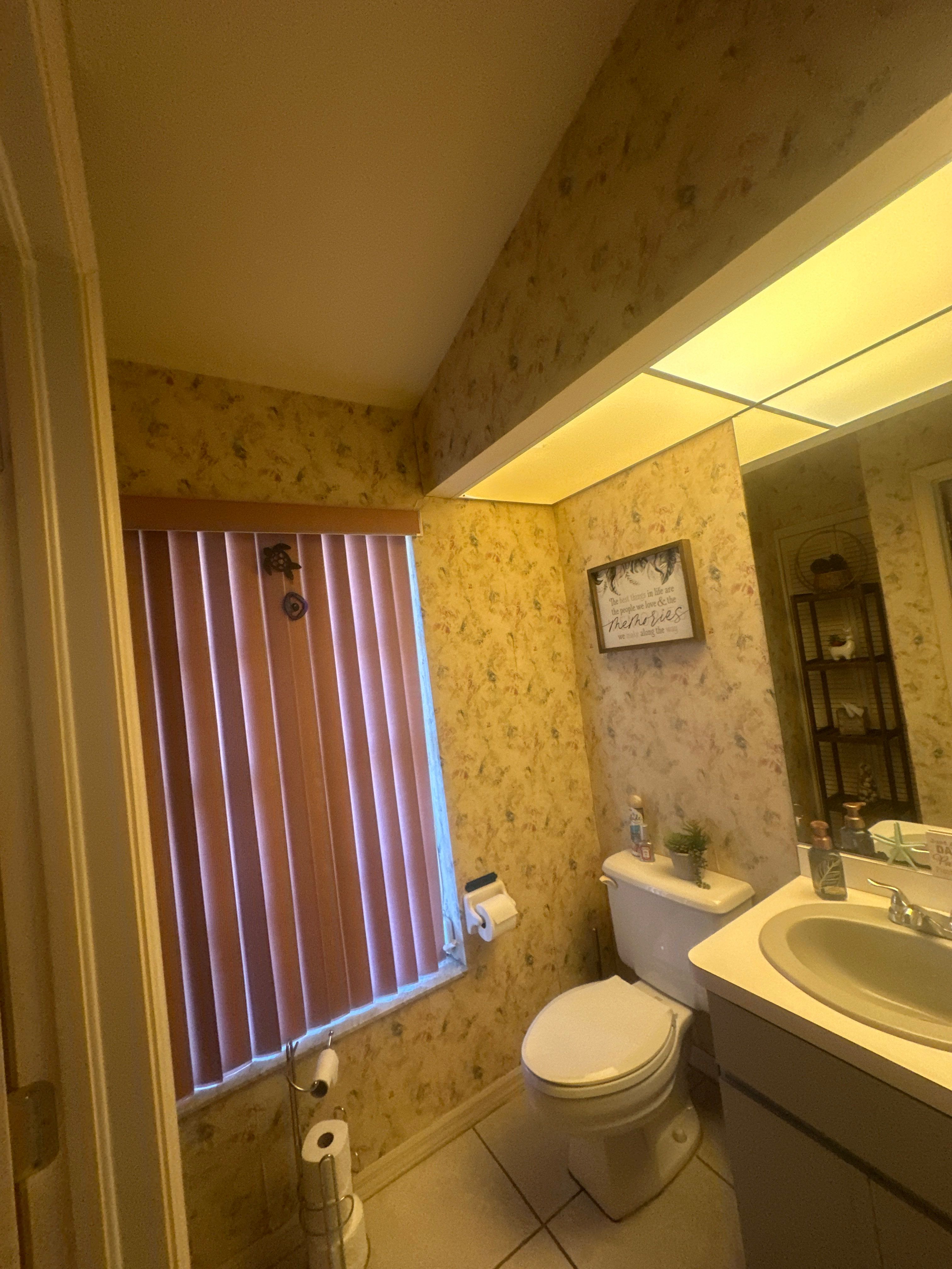 Lenny Van Denhandel - Interior by Fresh Coat Painters