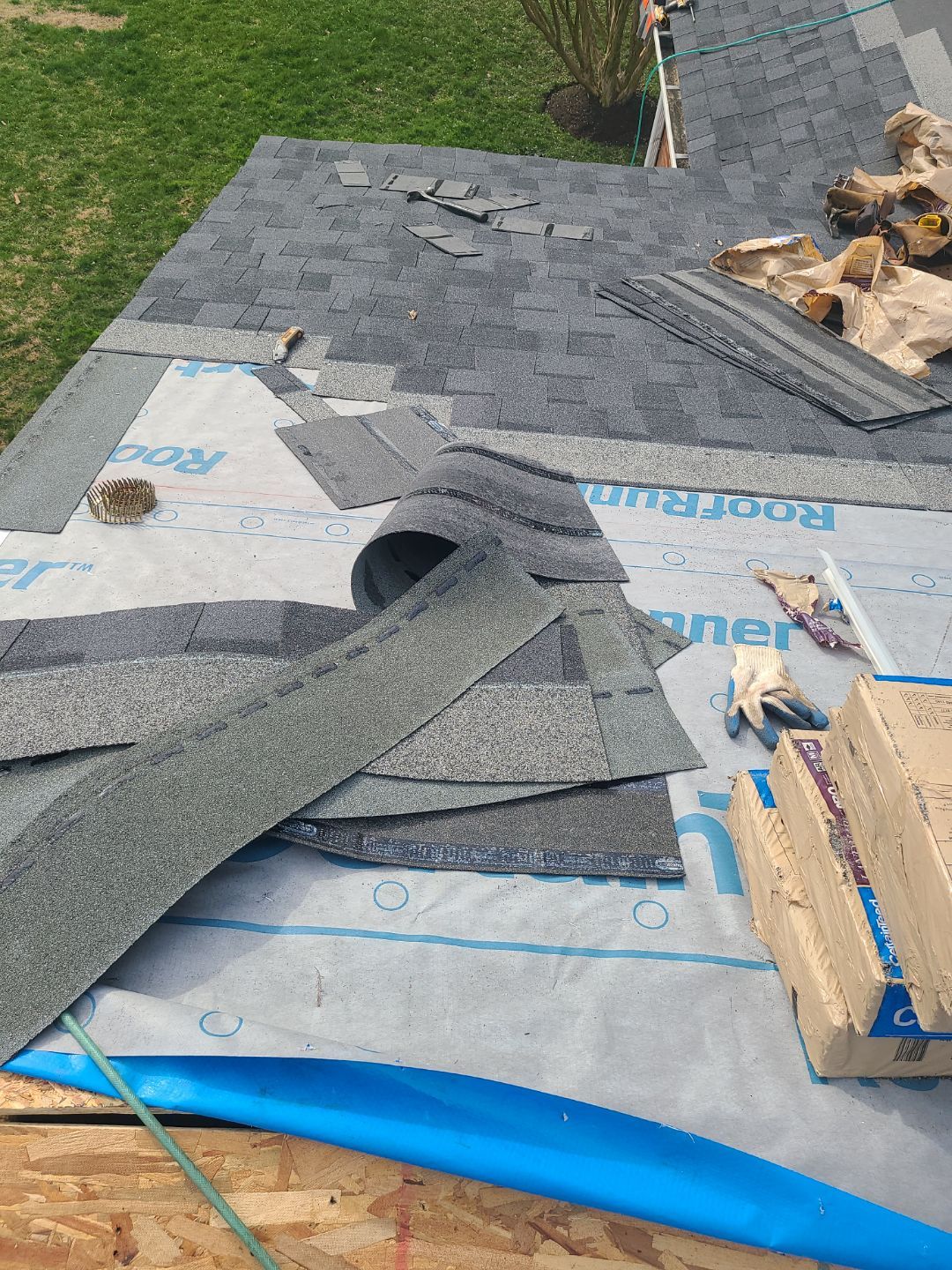 Arlington CertainTeed Landmark Pro Roof in Max Def Moire Black by RM Banning, Inc.