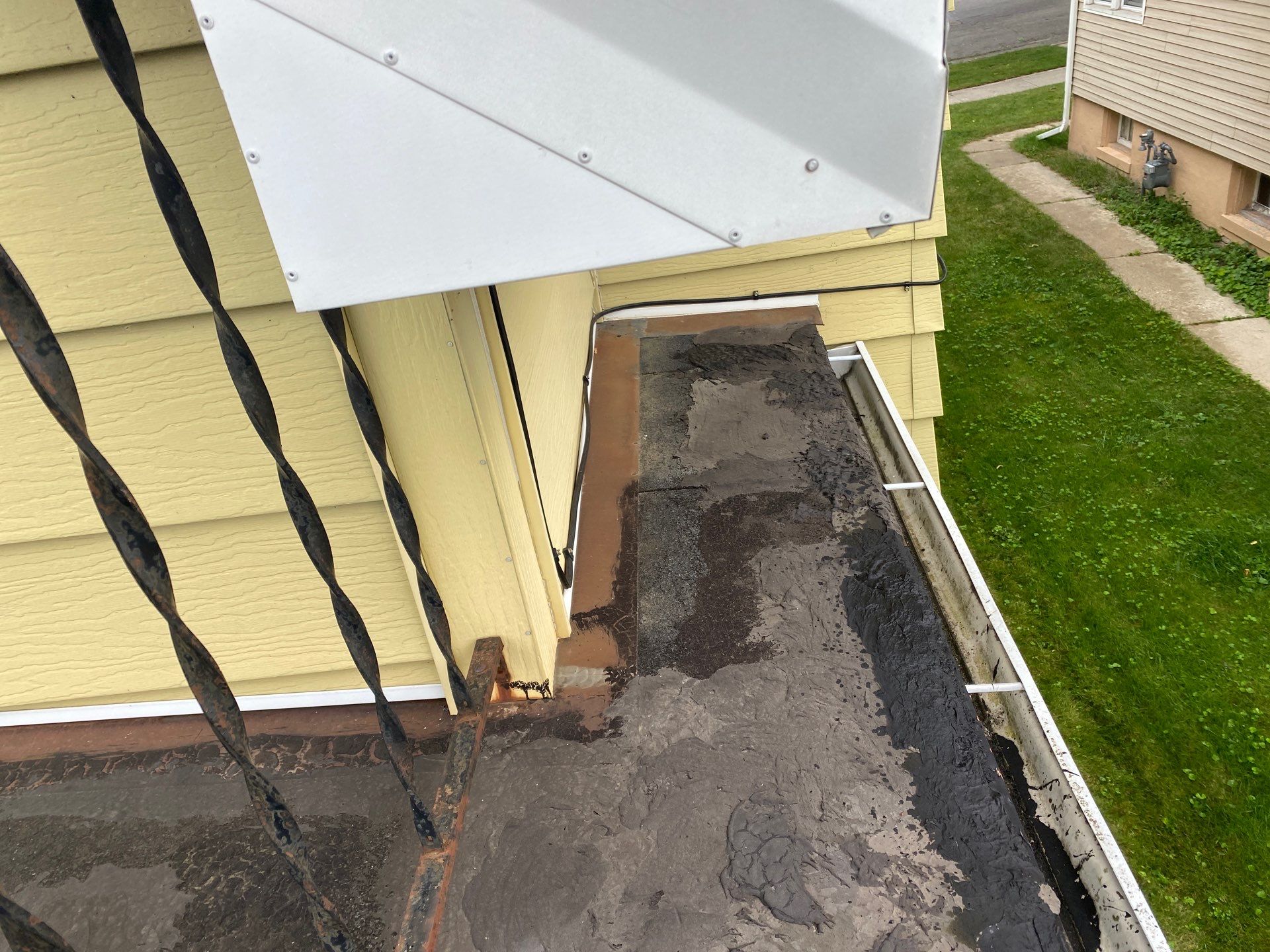 Flat Roof Porch with 60mil EPDM Rubber by Gellings Roofing & Siding