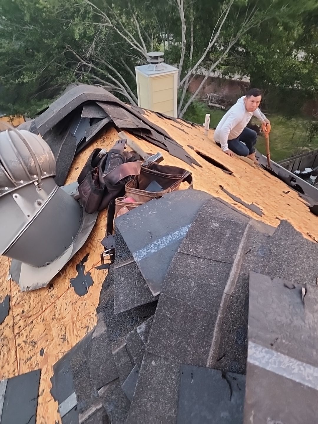 Residential Roofing Installation using Owen's Corning Duration (Lifetime) Shingles by Roof Repair Company