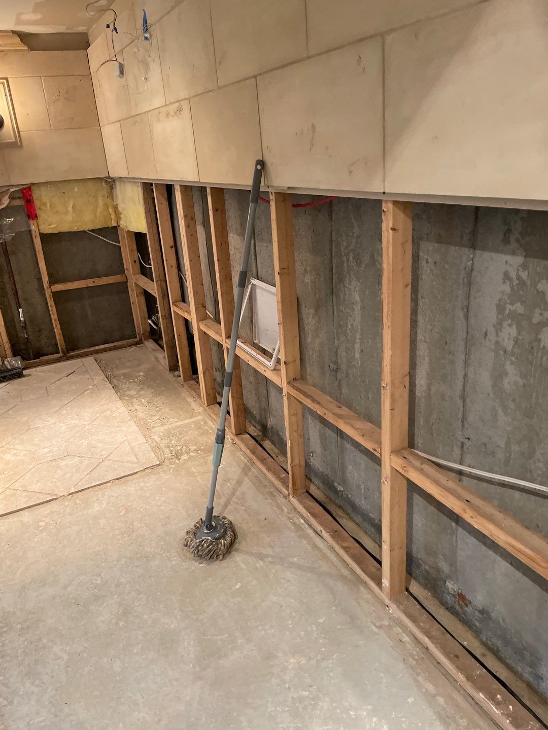 First response basement flood by Eco-Nature Construction Inc.