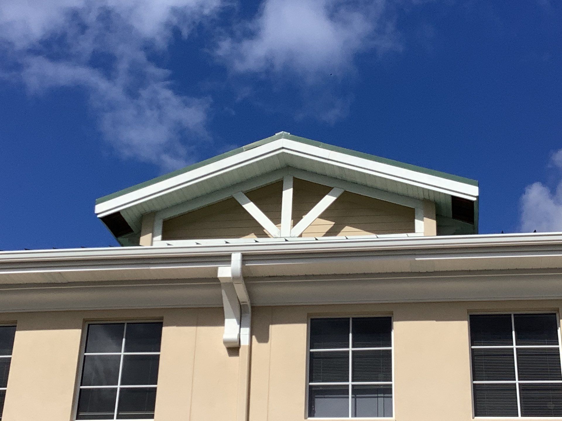 Soffit and Fascia Repair in Sarasota FL by Gutter Professors
