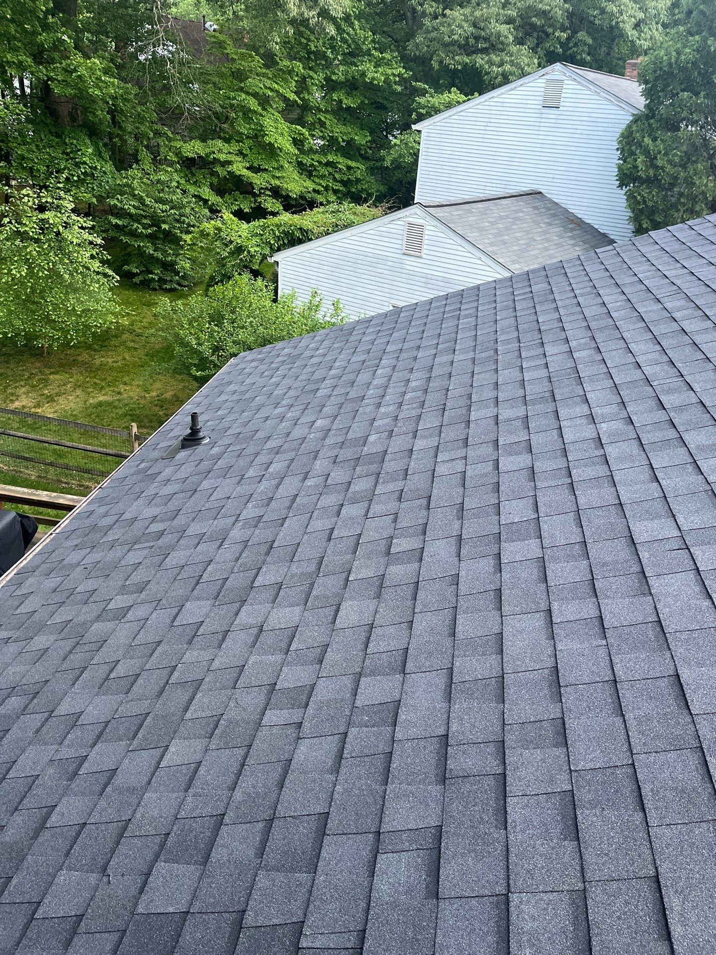 Burke: CertainTeed Landmark Designer Shingles in Moire Black by RM Banning, Inc.