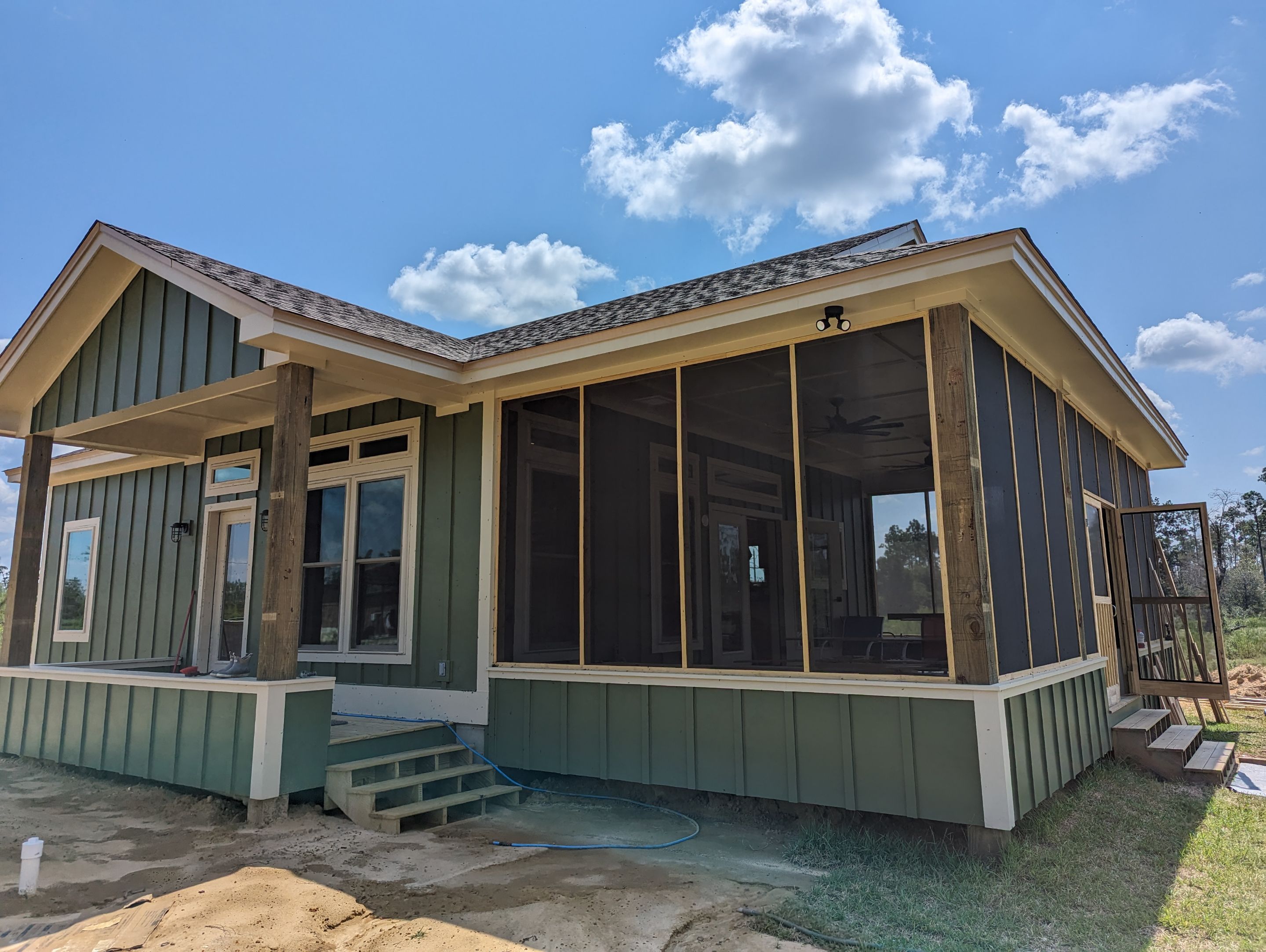 6 Inch Seamless Gutters using K-Style Seamless Gutters in Wewahitchka, FL by Gutter Professors