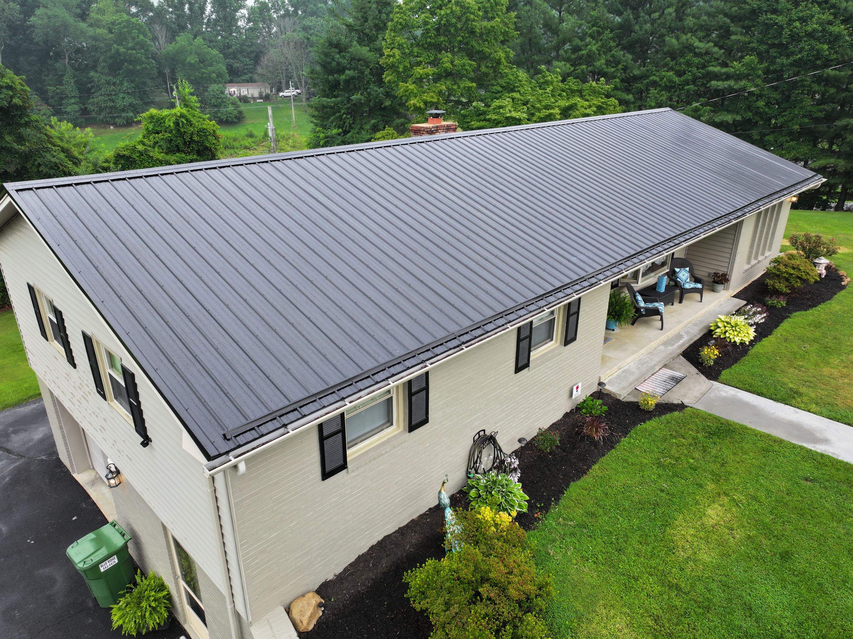 Turner Residence by Omnia Roofing