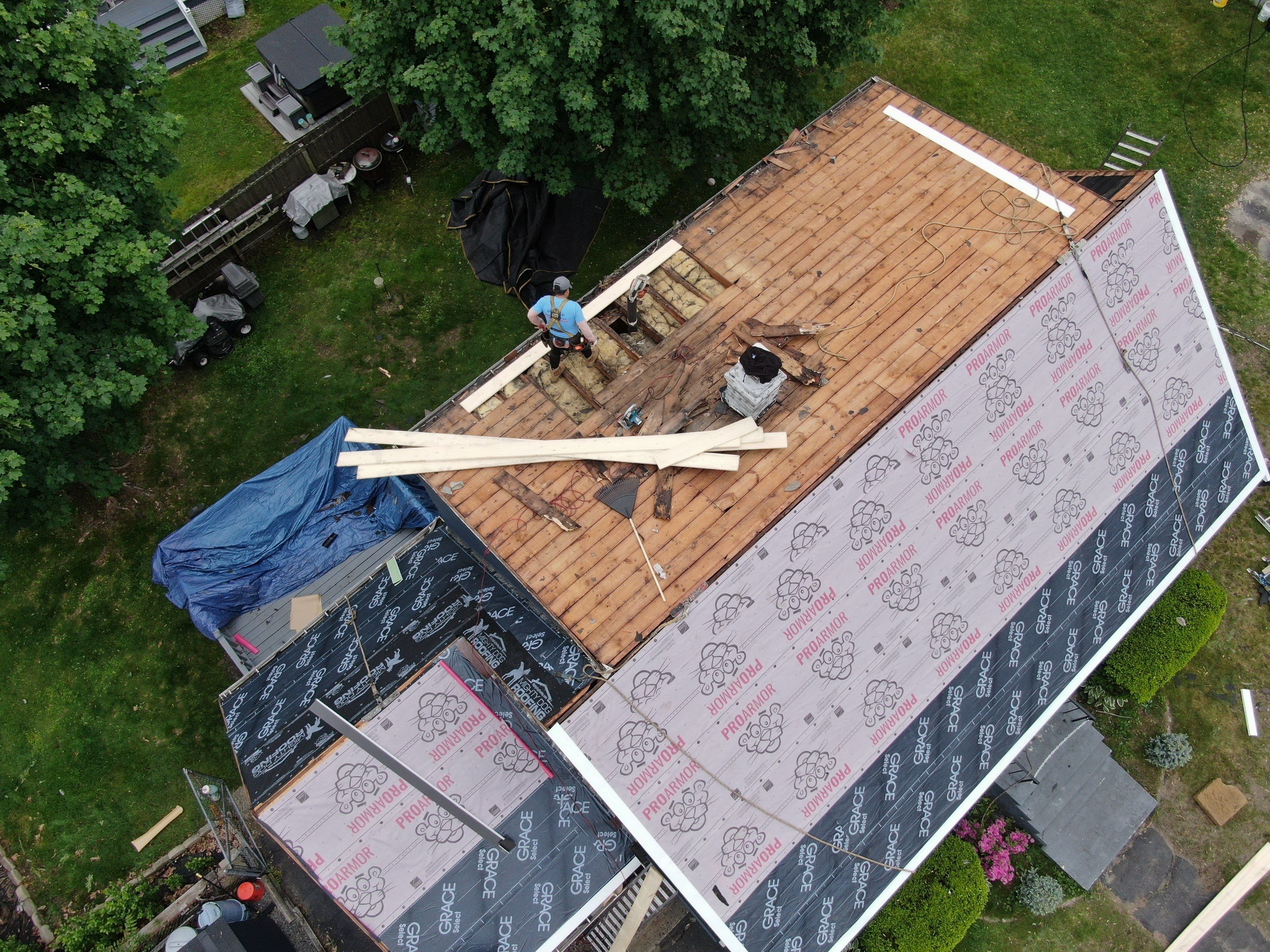 Roof and Flat Roof Membrane Replacement in Lowell, MA by Mighty Dog Roofing of Greater Middlesex County