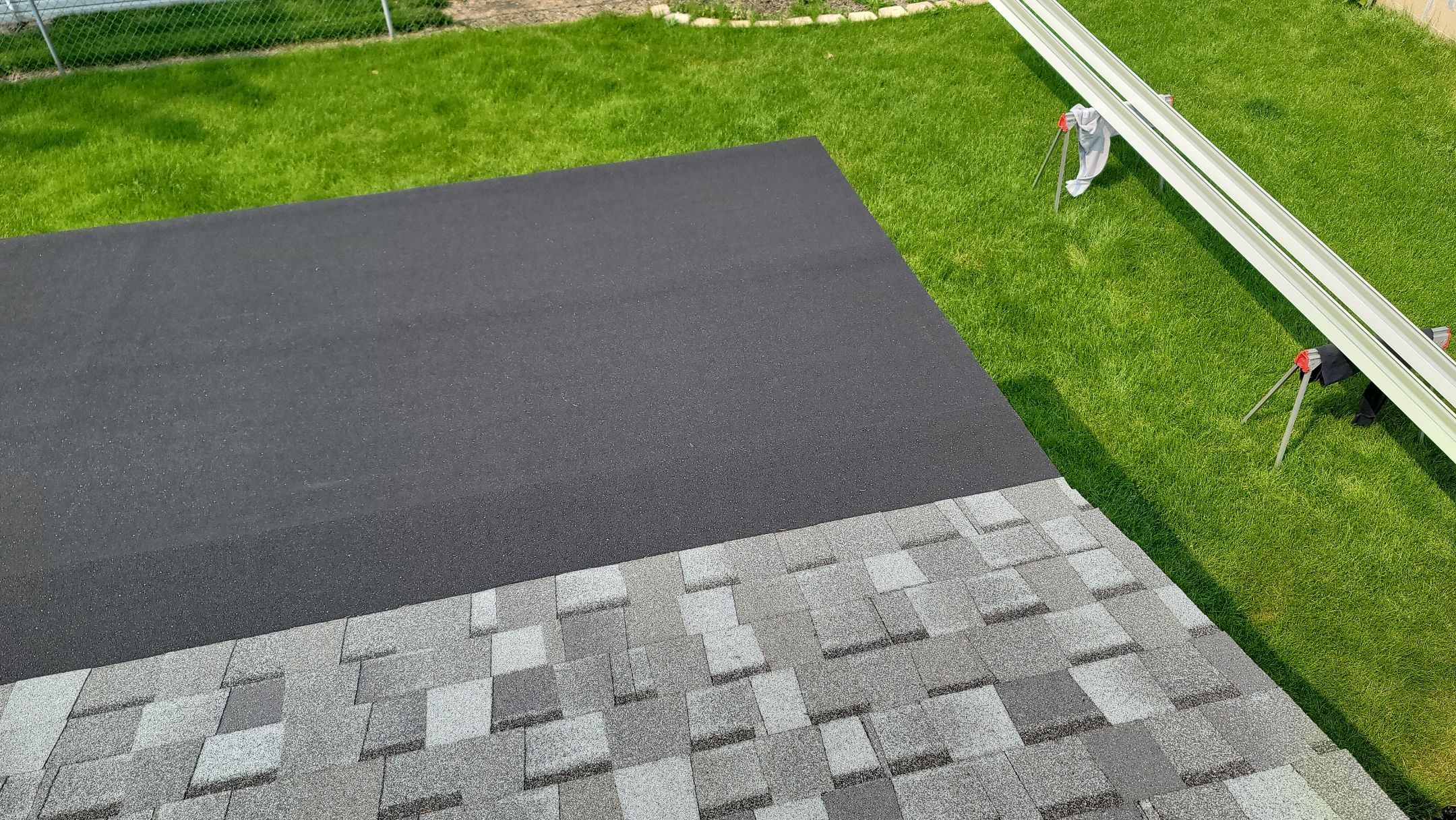 ATLAS PINNACLE COLOR: COASTAL GRANITE by Eagle Eye Roofing