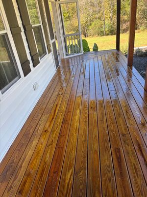 Wood Deck using Wood Sealant