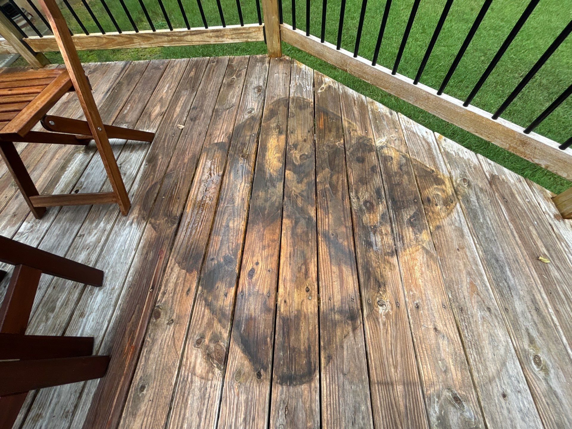 Deck using Wood Sealant by DuraSeal
