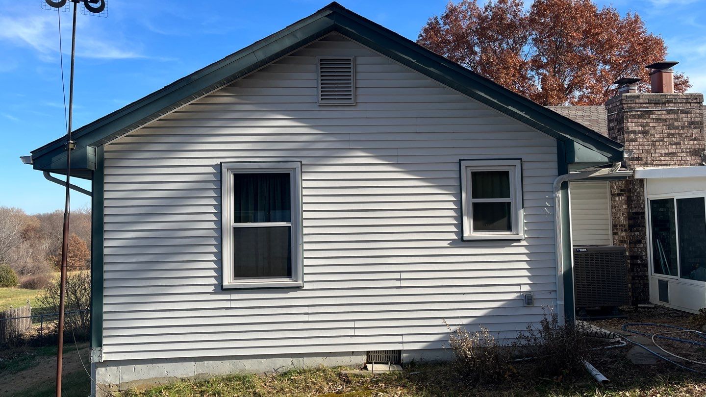 Siding Installation using Exterior Portfolio Vinyl Siding by EEC Windows, Siding & Roofing