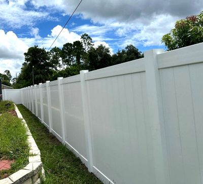 Vinyl Privacy Fence using 6Ft White Vinyl Privacy Fence