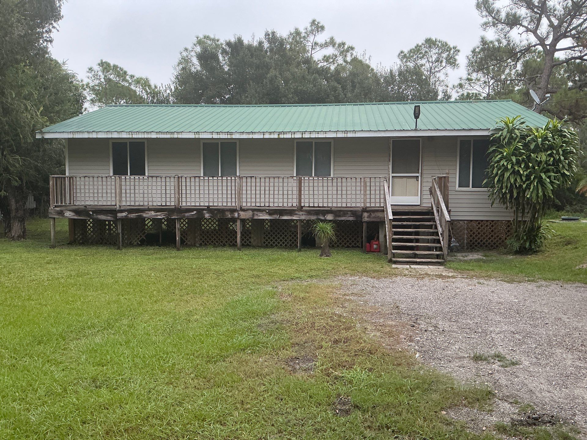 Seamless Aluminum Gutter Installation using 6 Inch Seamless Gutters in North Fort Myers FL by Gutter Professors