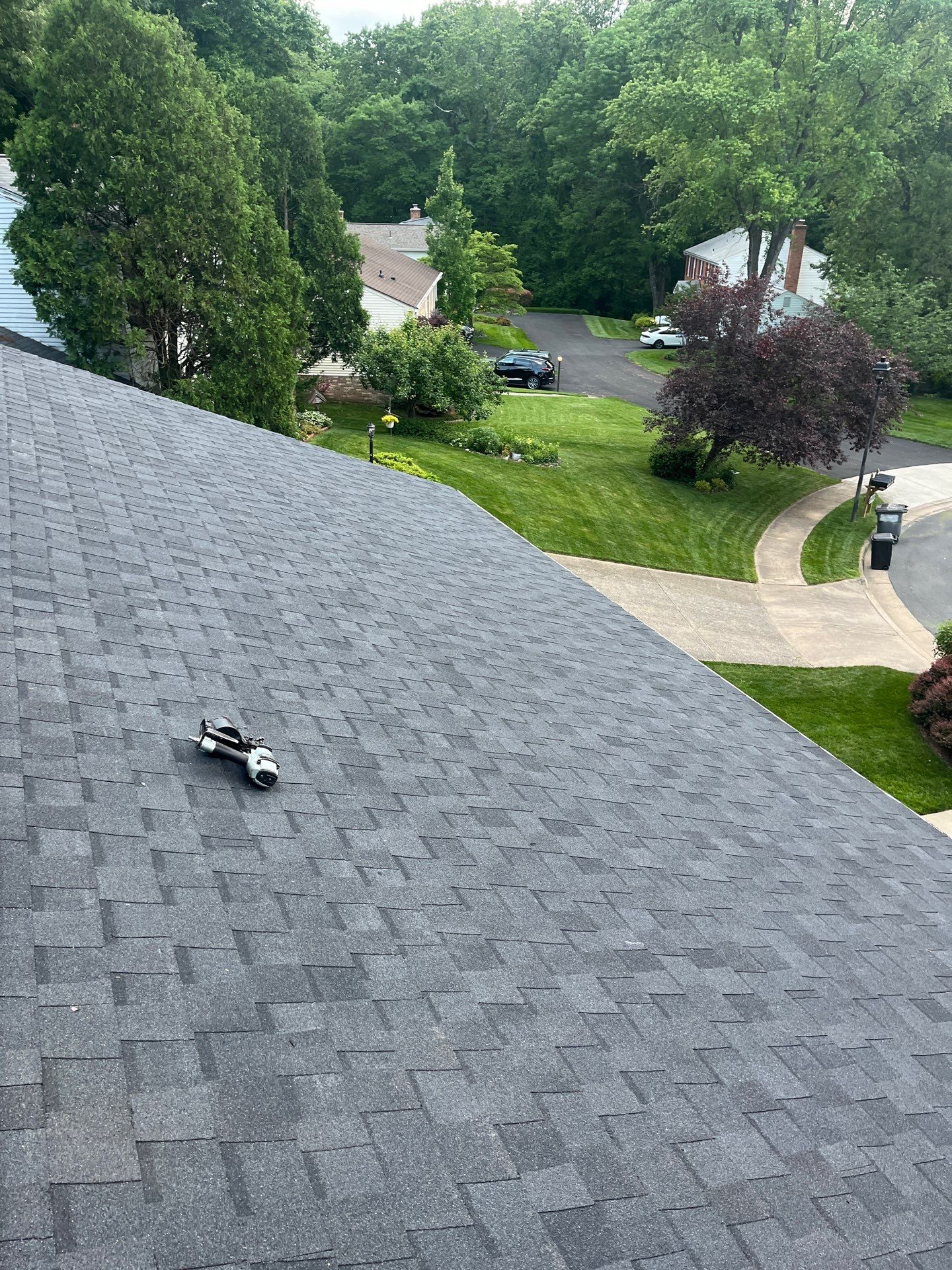 Burke: CertainTeed Landmark Designer Shingles in Moire Black by RM Banning, Inc.