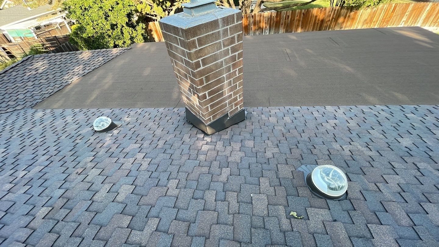 Installation of Certainteed Presidential shingles on residential house by Straight Edge Roofing Inc