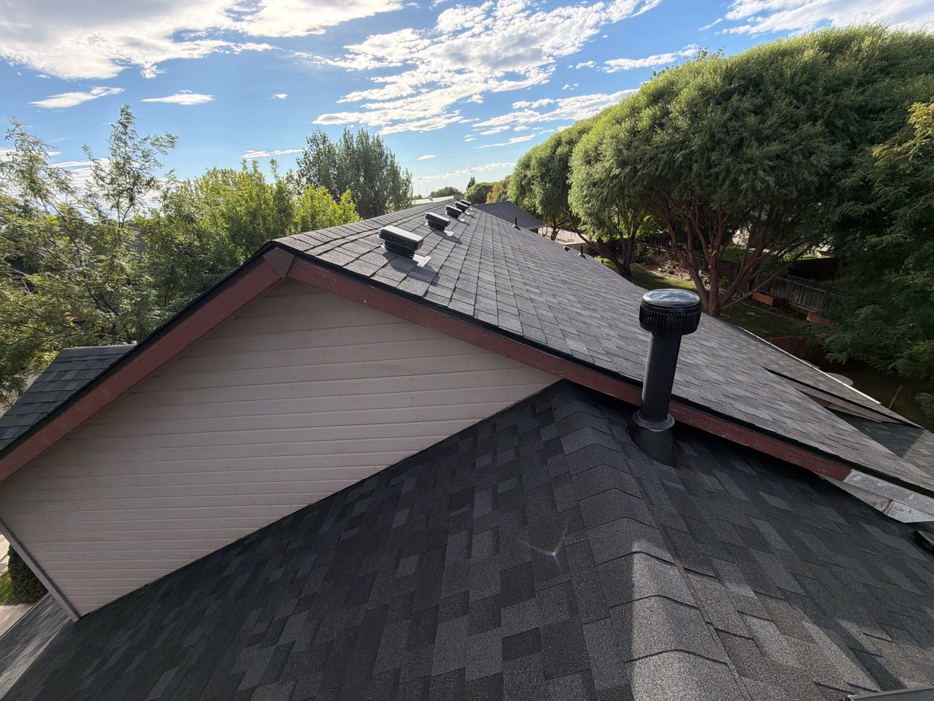 Residential Roof Replacement in Meridian Featuring Charcoal Architectural Shingles by Olive Roofing