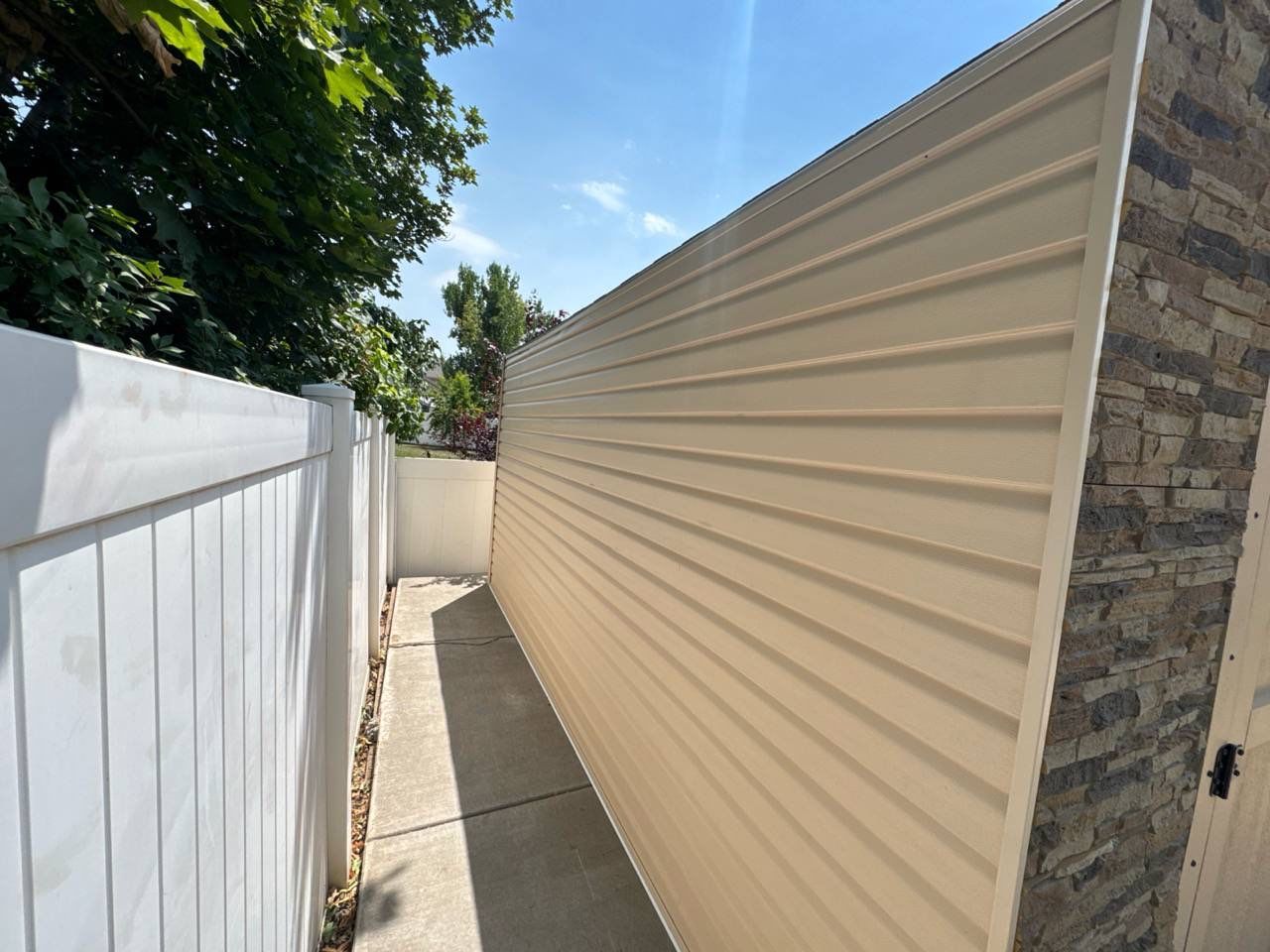 Woods Cross | Mastic Dutchlap Vinyl Installation | Sandtone by Ideal Siding Utah
