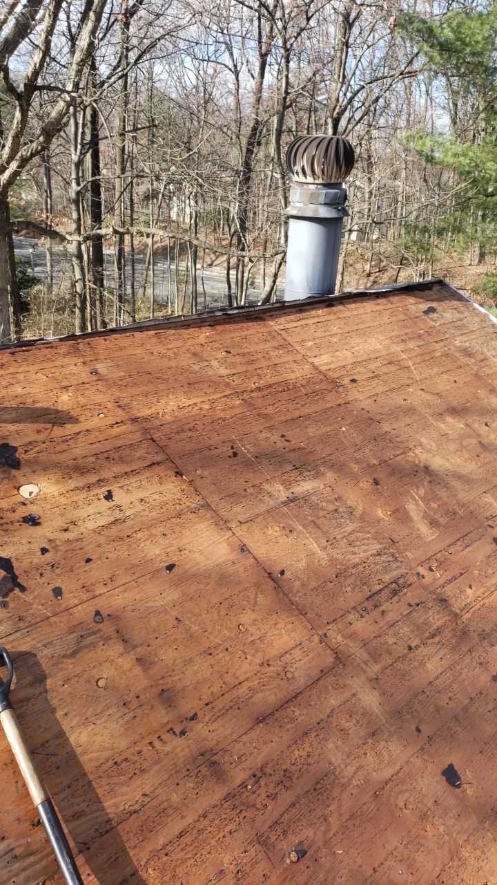 Reston CertainTeed Landmark Resawn Shake New Roof Installation & Siding/Trim Repairs by RM Banning, Inc.