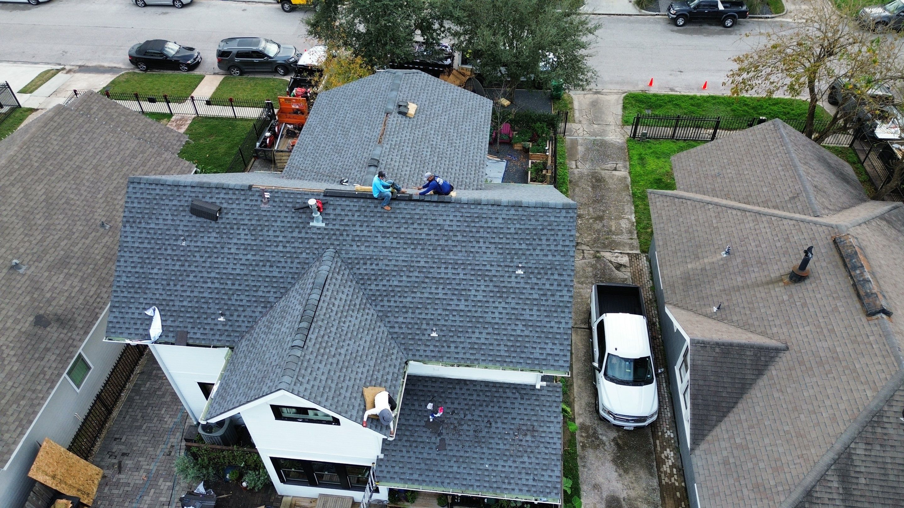 Houston Residential Roof Replacement Featuring GAF HDZ Shingles in Pewter Gray by Houston Roofing & Construction