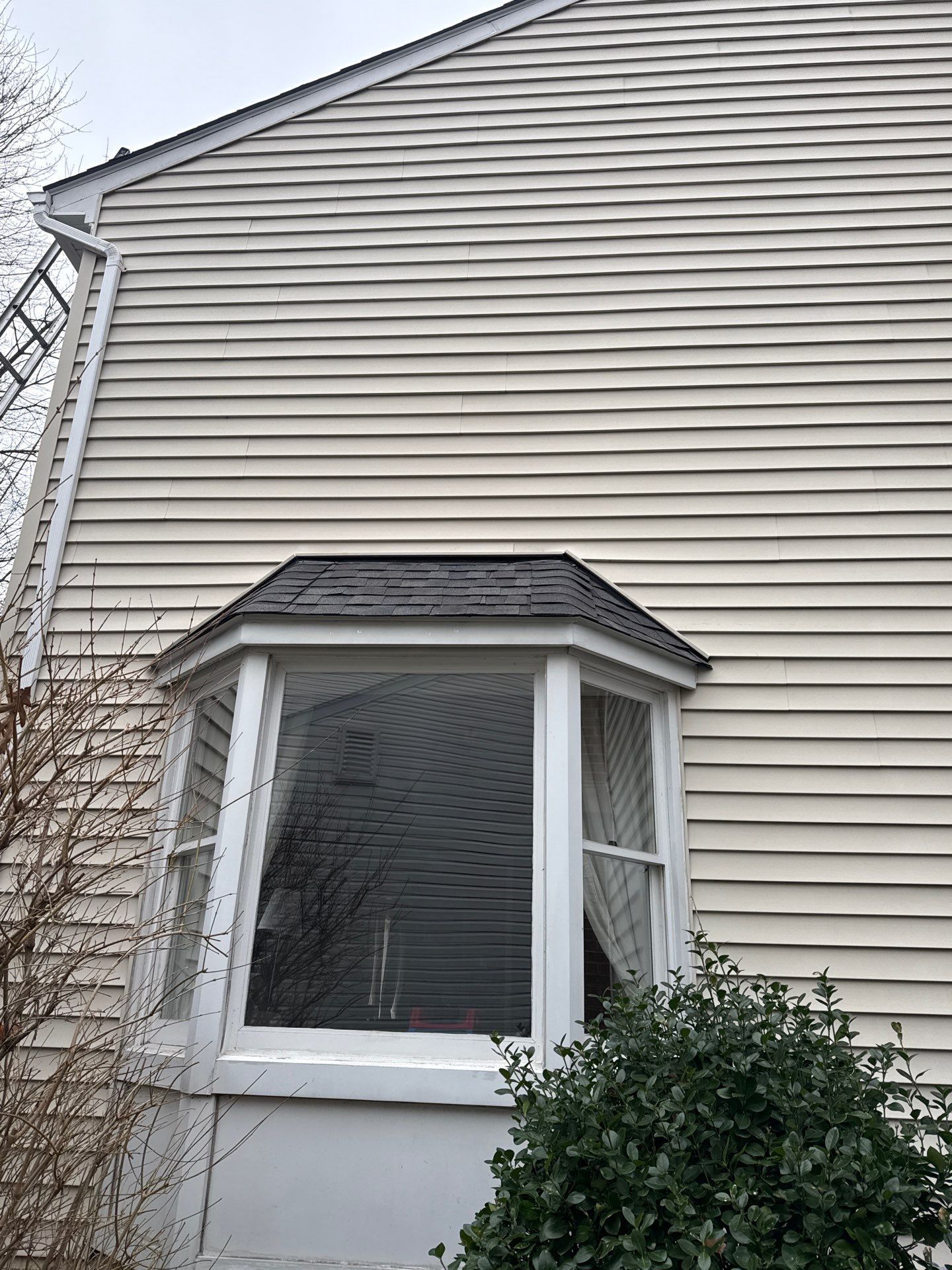 Fairfax Station :Residential Roof Replacement with CertainTeed Landmark Pro in Max Def Drift Wood by RM Banning, Inc.