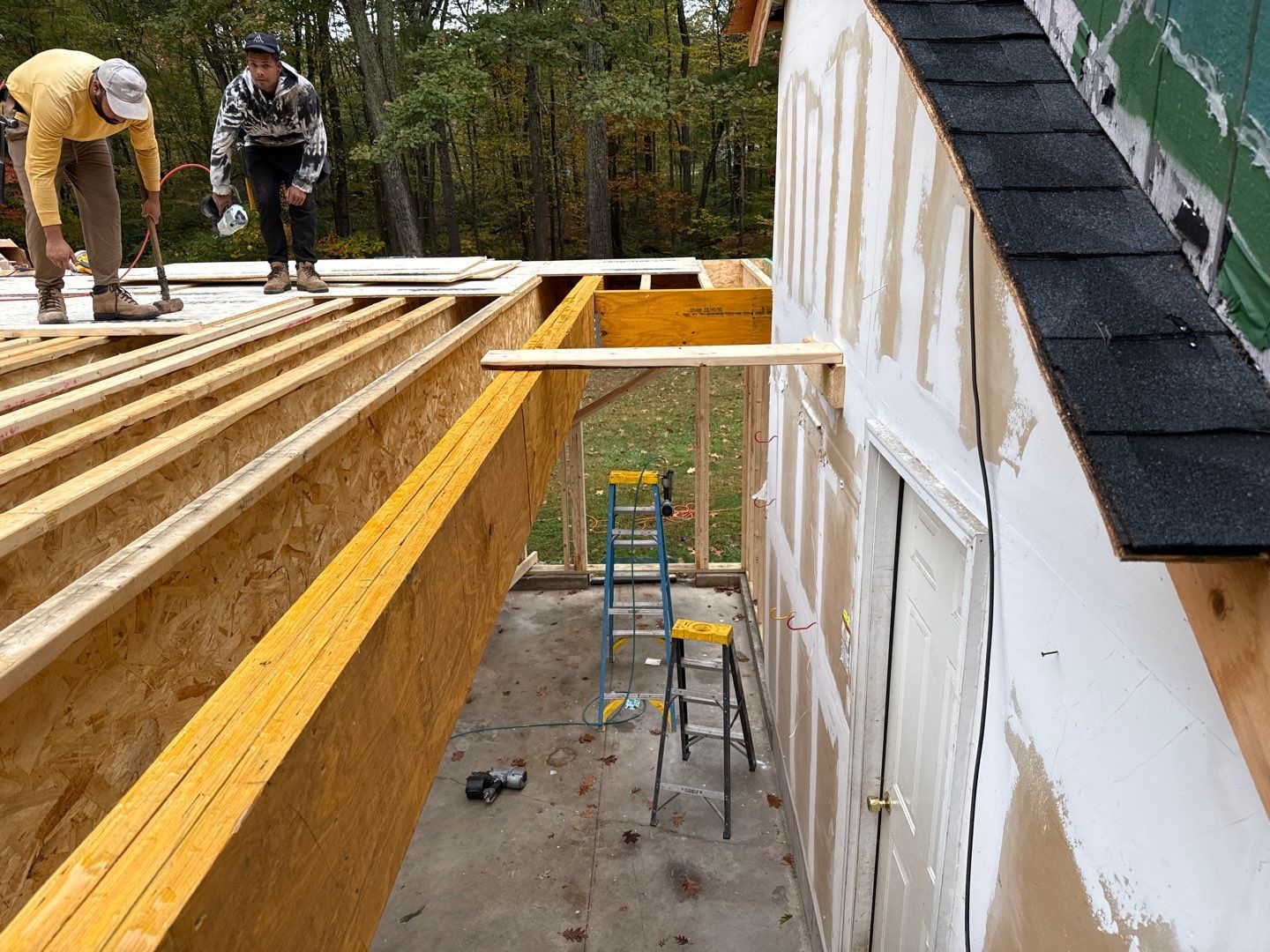 Custom ADU Construction with Vaulted In-Law Suite – LP SmartSide®, ZIP System® & Harvey® Windows by Sensible Home Solutions