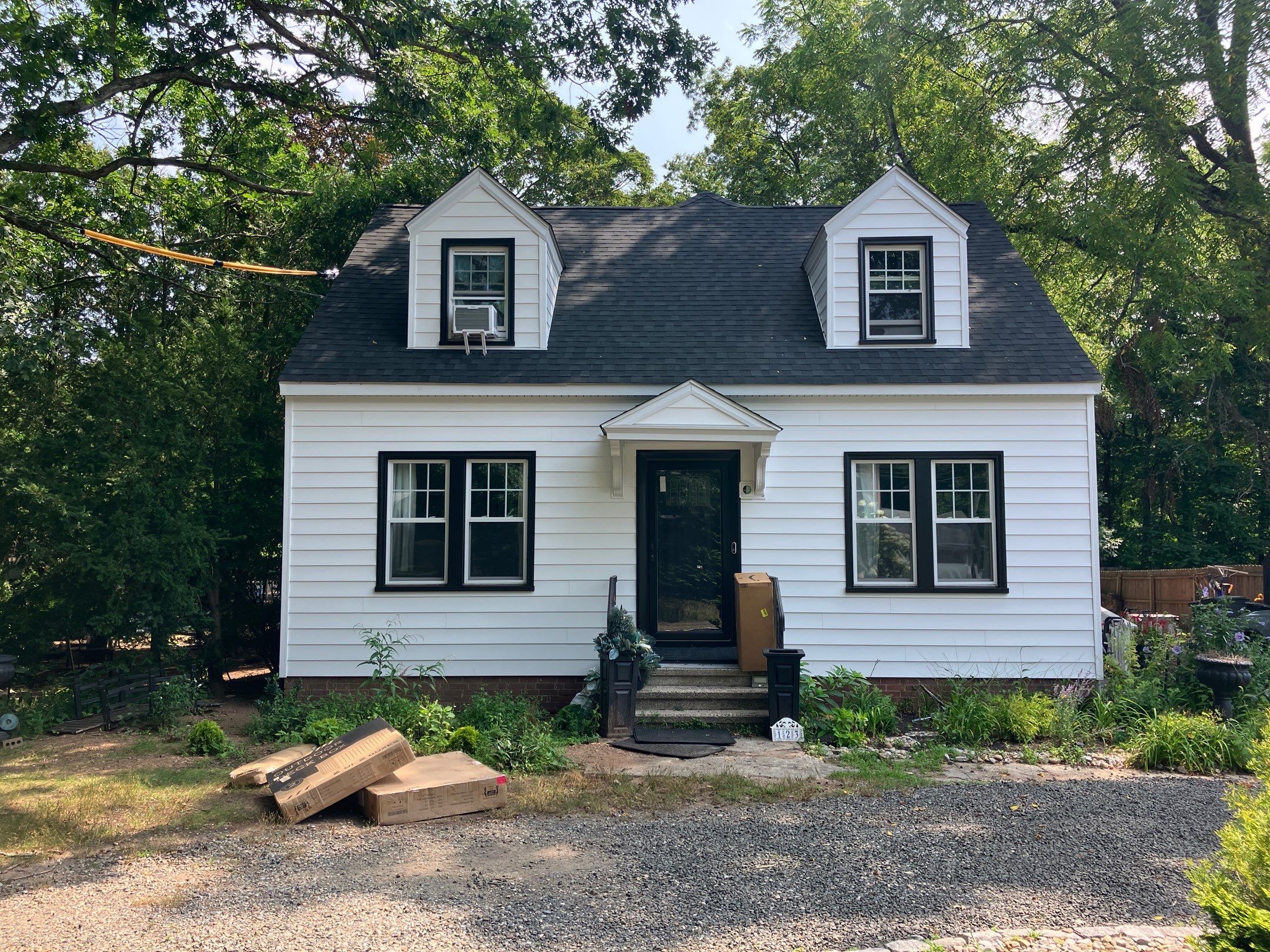 Siding using Cert. Cedar Impressions D/7 Perfection Straight Bottom, White by DiGiorgi Roofing and Siding Inc