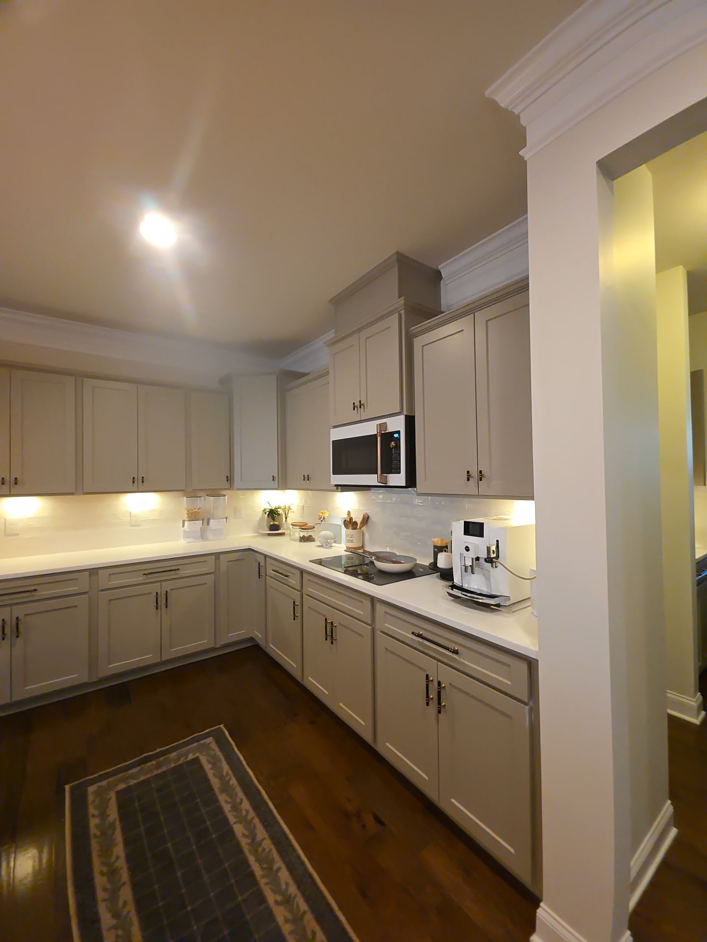 From Dated to Dazzling: A Bright Kitchen Transformation in Holly Springs by Elite Remodeling and Design LLC