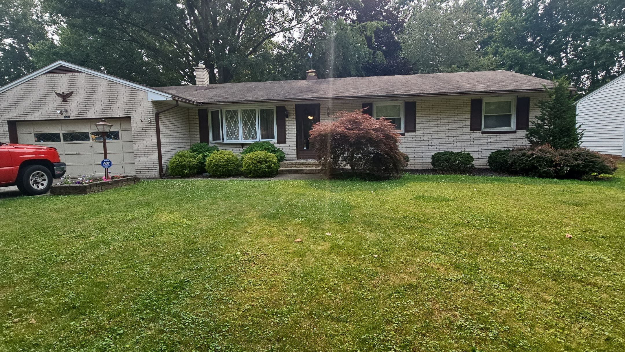 ATLAS PINNACLE COLOR: BURNT HICKORY by Eagle Eye Roofing