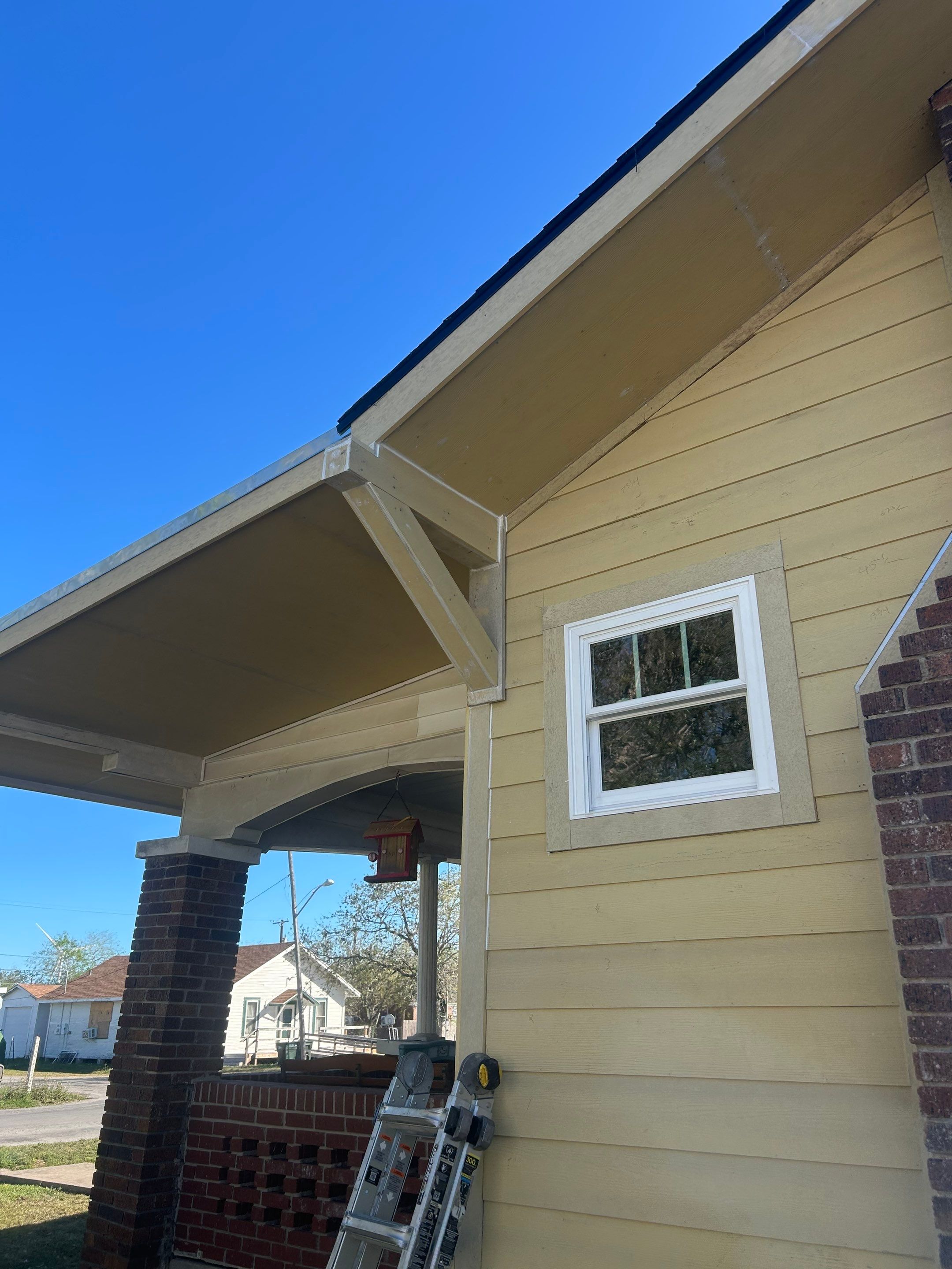 Mid-Century Bungalow by Bayfront Roofing and Construction