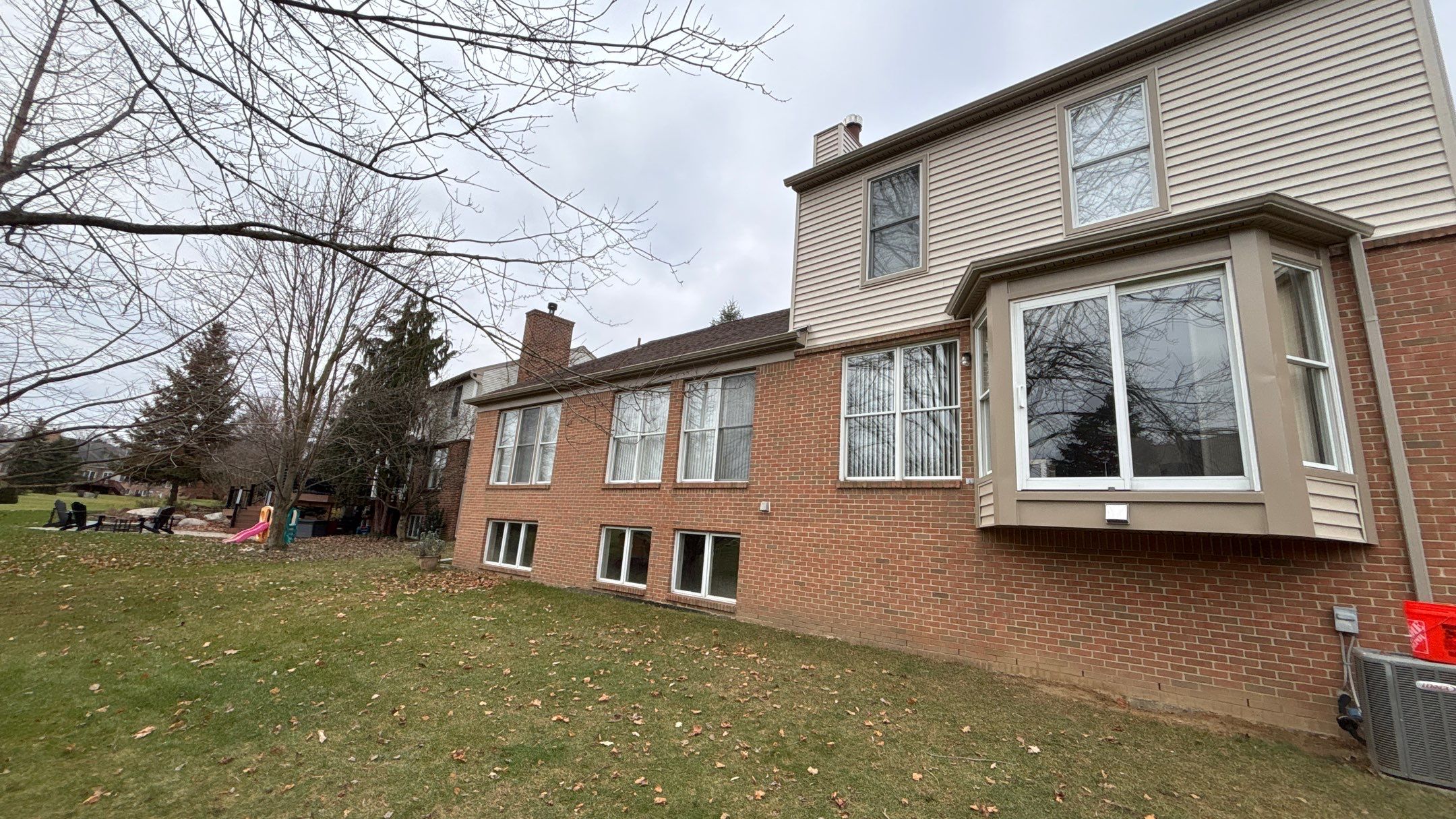 Siding Replacement using Alside Charter Oak D4.5" by 180 Contractors