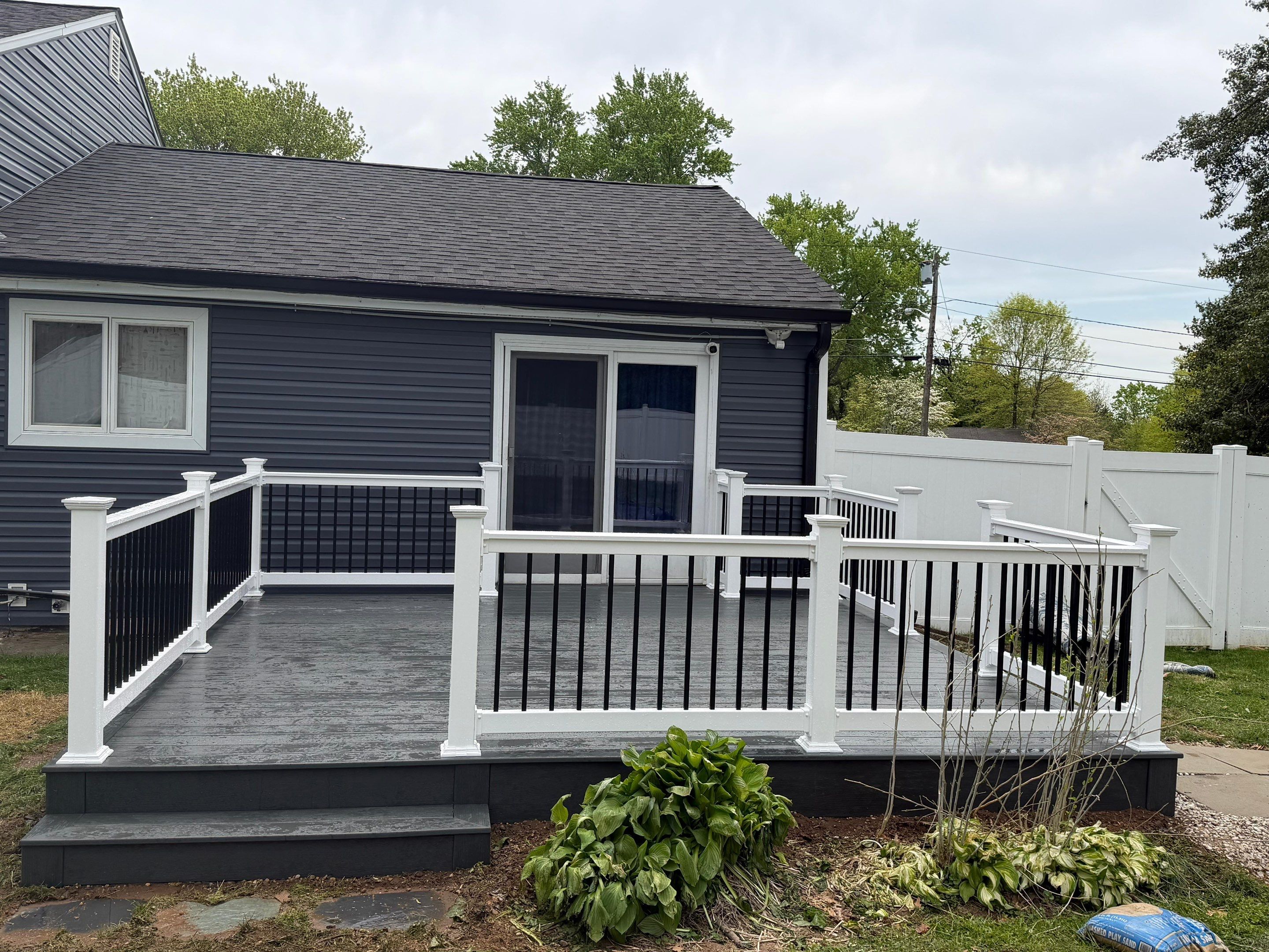 New Deck in Ewing Township, New Jersey by deck guardian