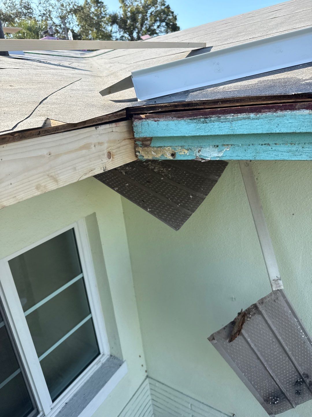 Project in St. Petersburg 33707 by Mitchell Roofing Company LLC
