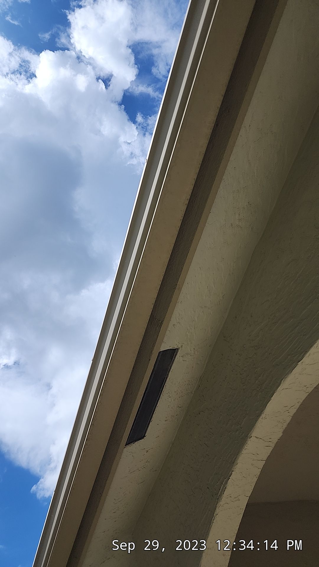 Fascia repair using New wood fascia by Aastro Roofing